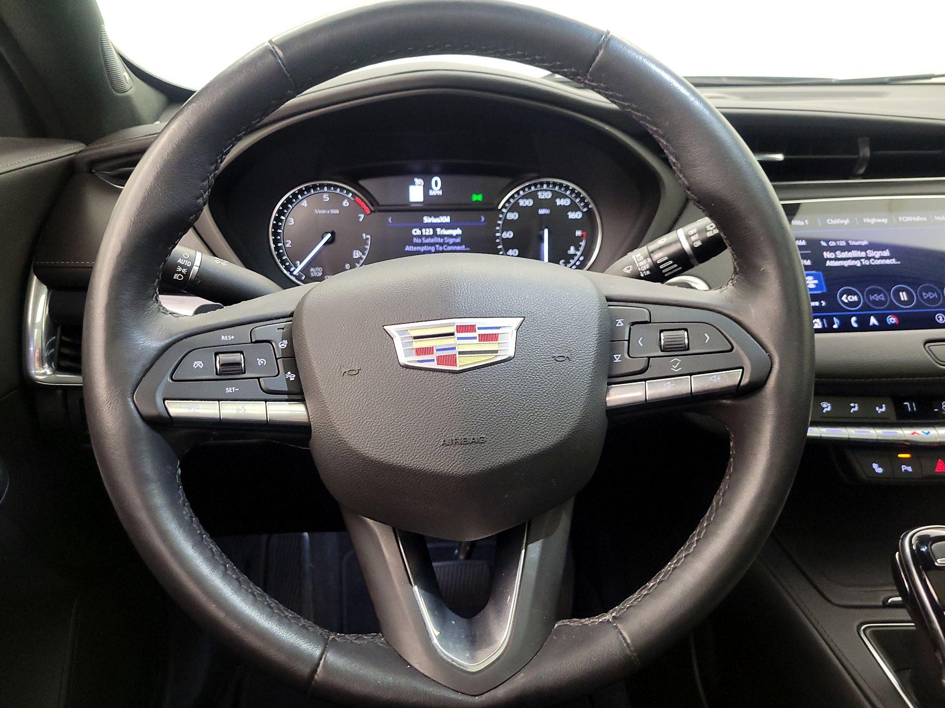 Thumbnail: 2023 Cadillac XT4 - 10