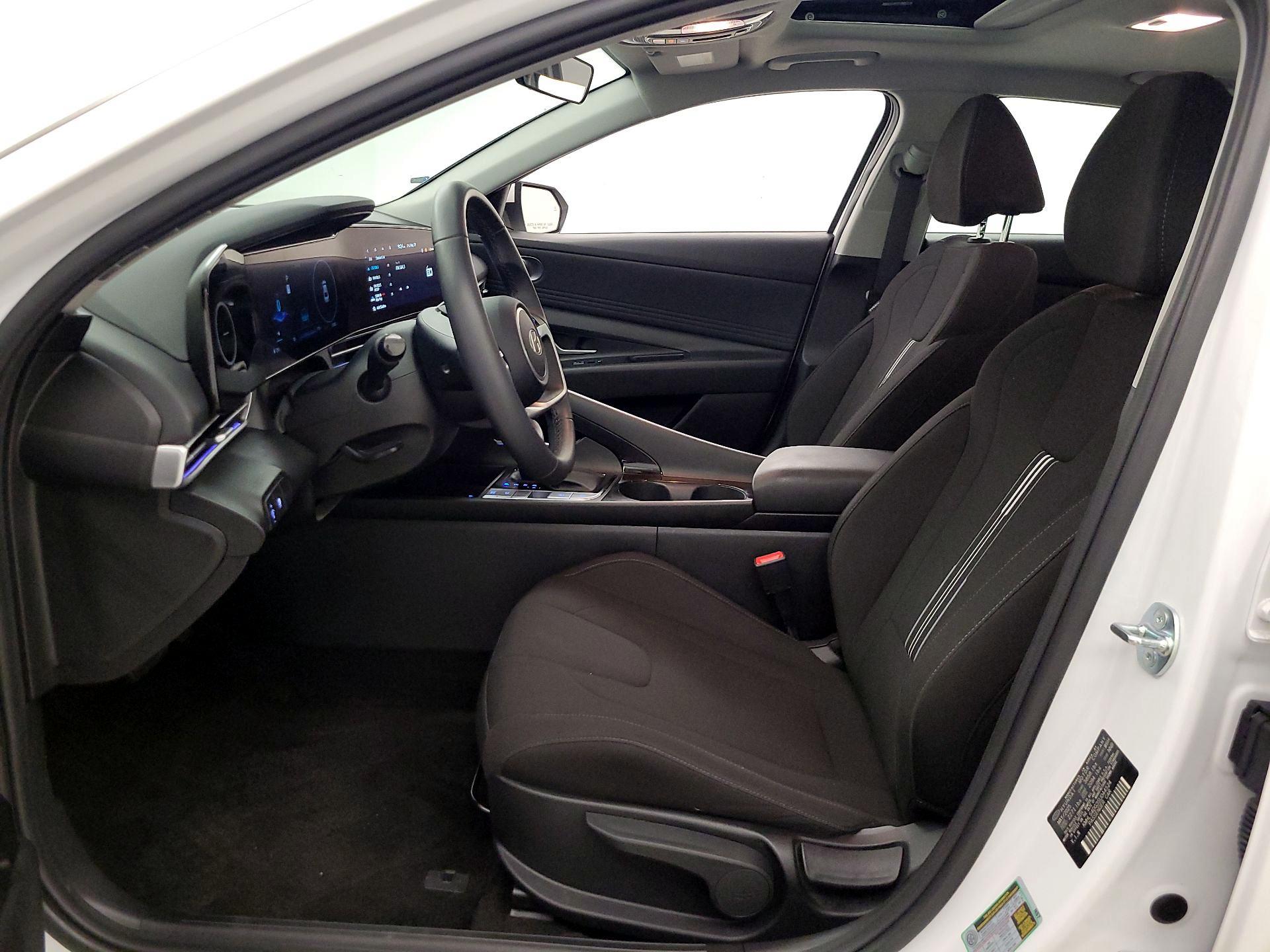 Thumbnail: 2025 Hyundai Elantra - 11