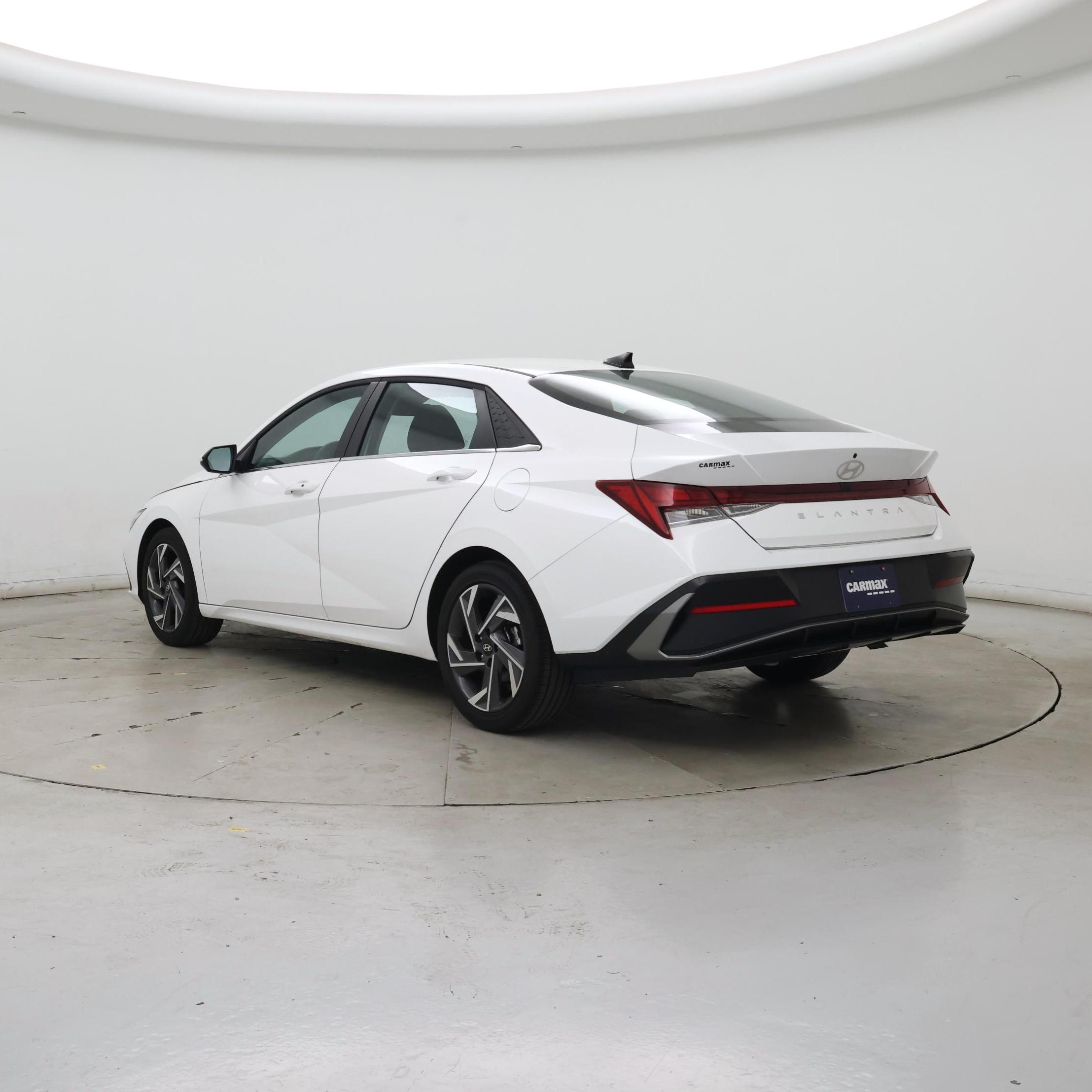 Thumbnail: 2025 Hyundai Elantra - 2