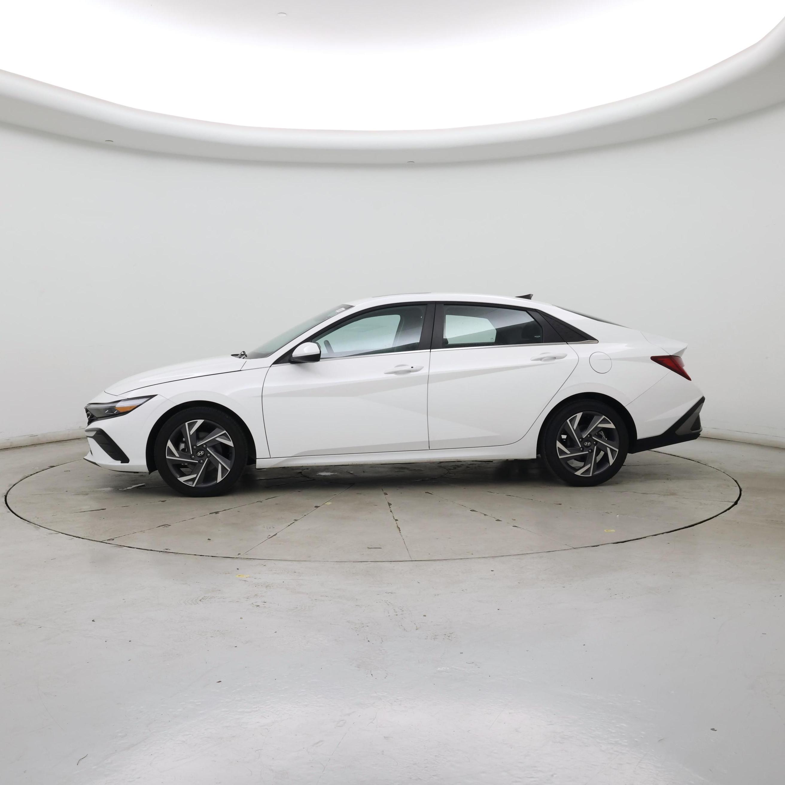 Thumbnail: 2025 Hyundai Elantra - 3