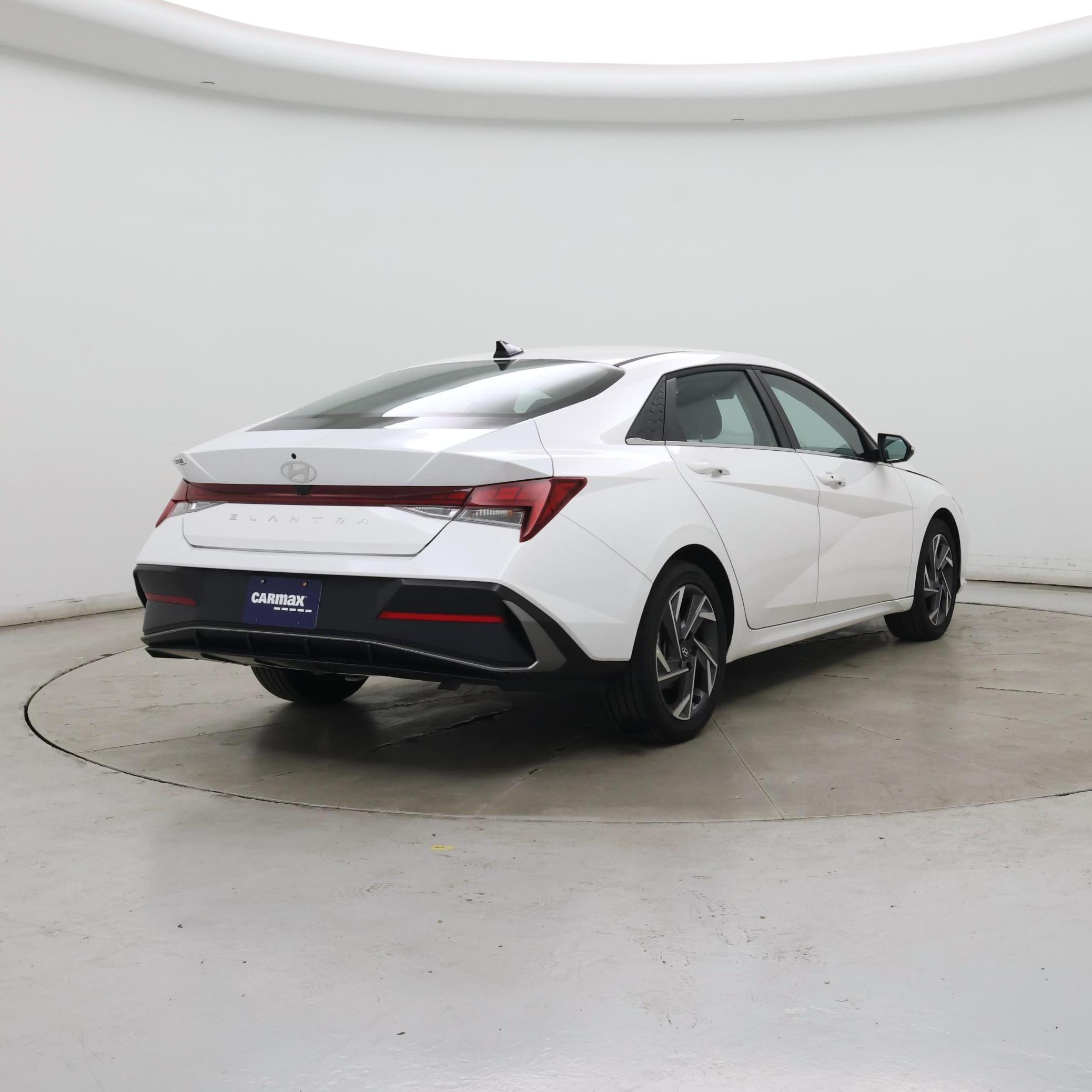 Thumbnail: 2025 Hyundai Elantra - 8