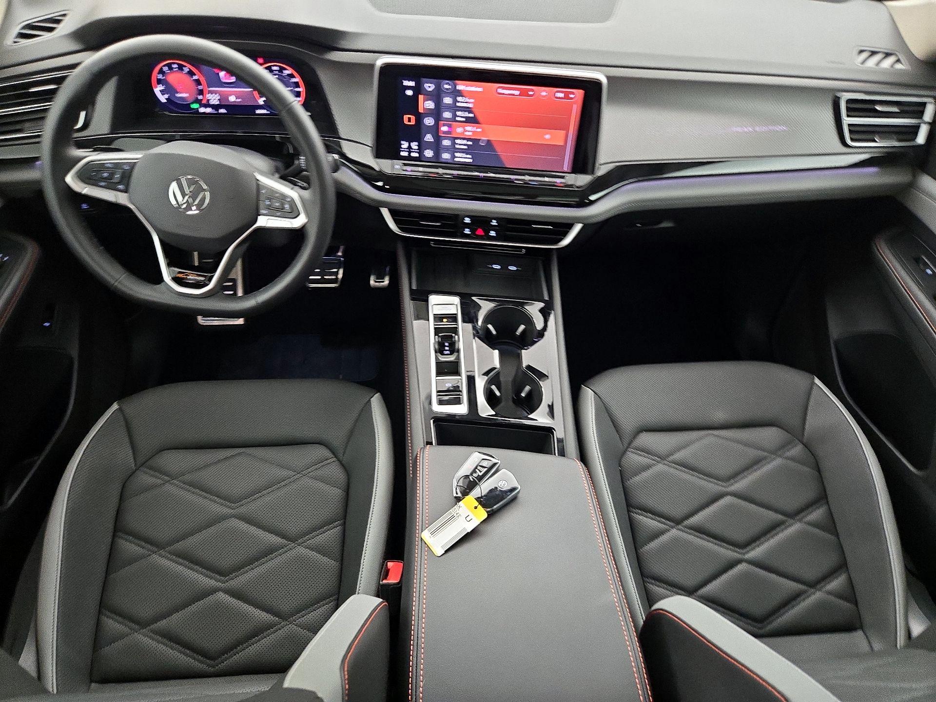 Thumbnail: 2025 Volkswagen Atlas - 9