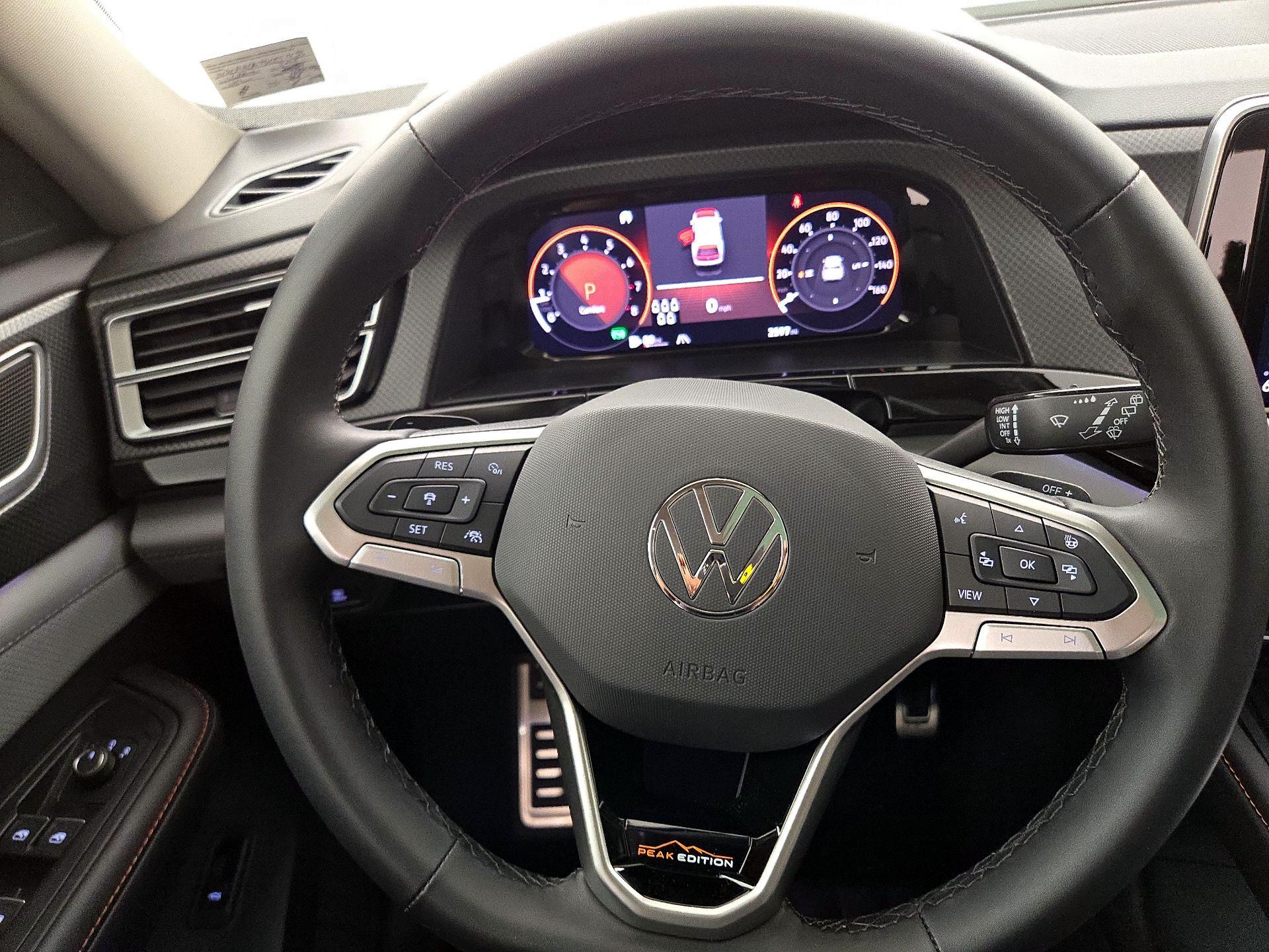 Thumbnail: 2025 Volkswagen Atlas - 10