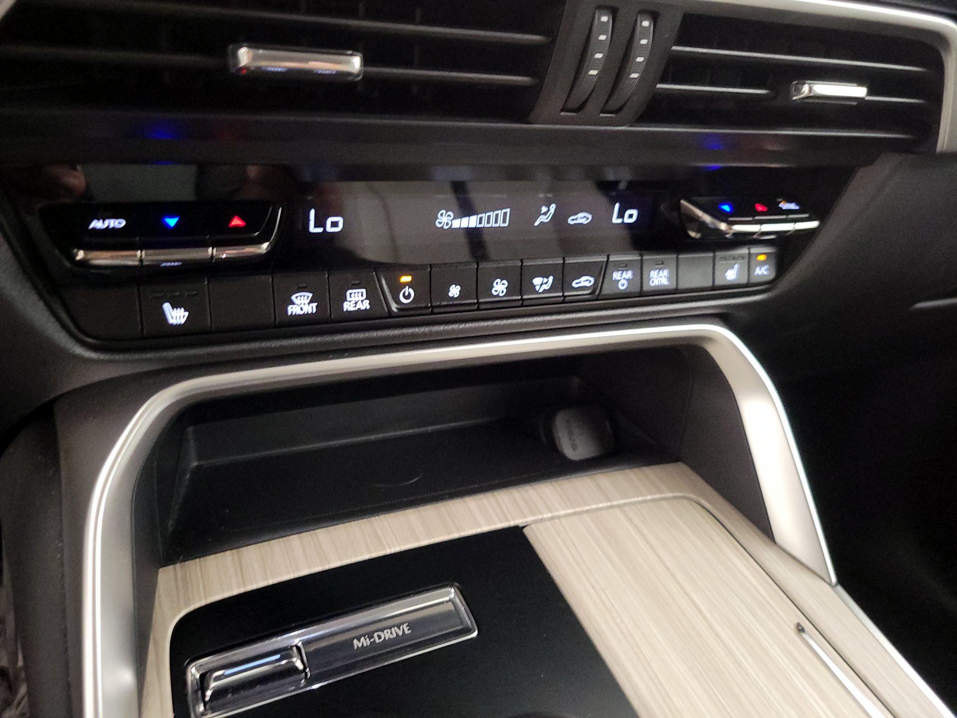 Thumbnail: 2024 Mazda CX-90 - 16