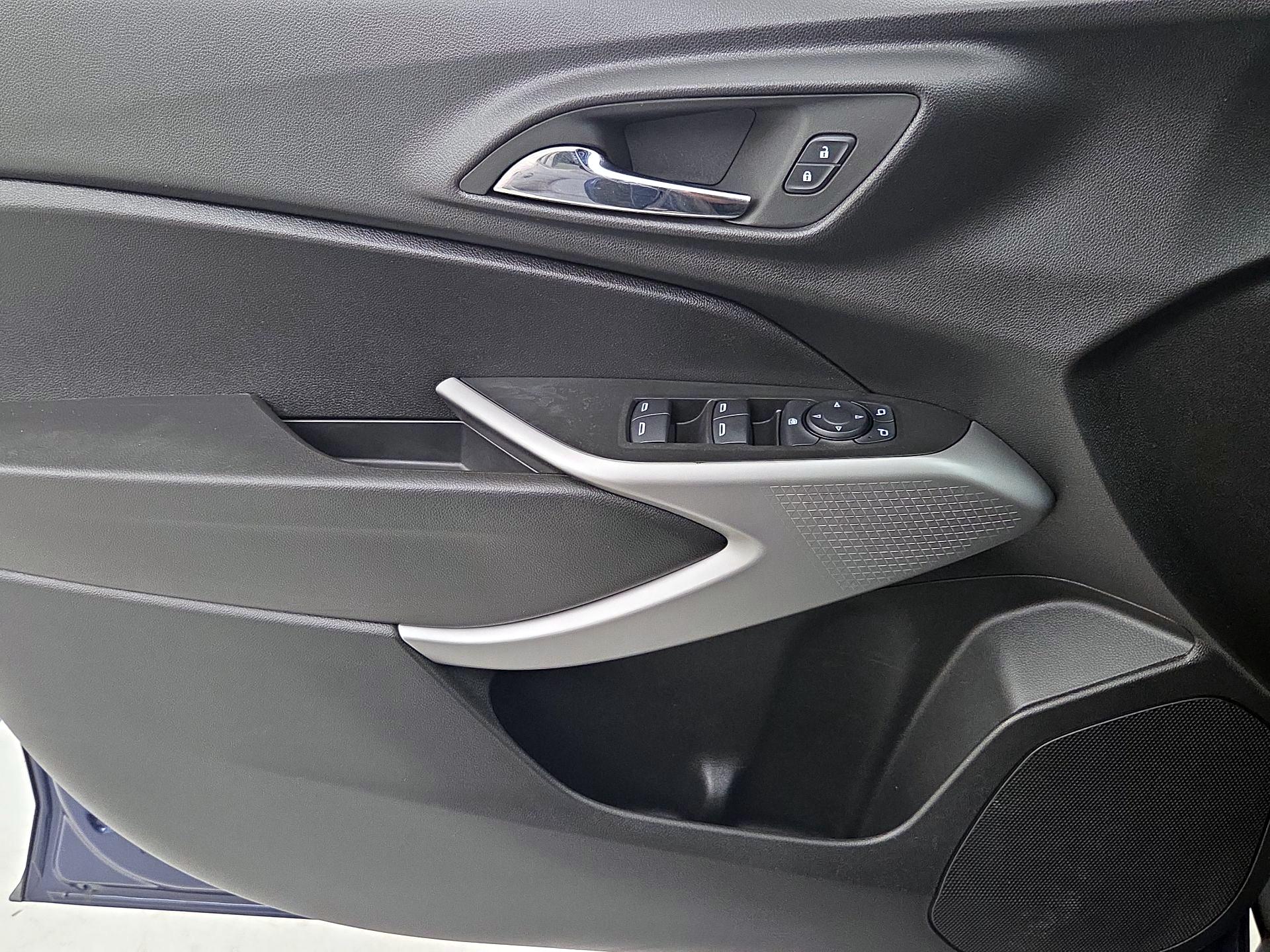 Thumbnail: 2024 Chevrolet Trax - 12