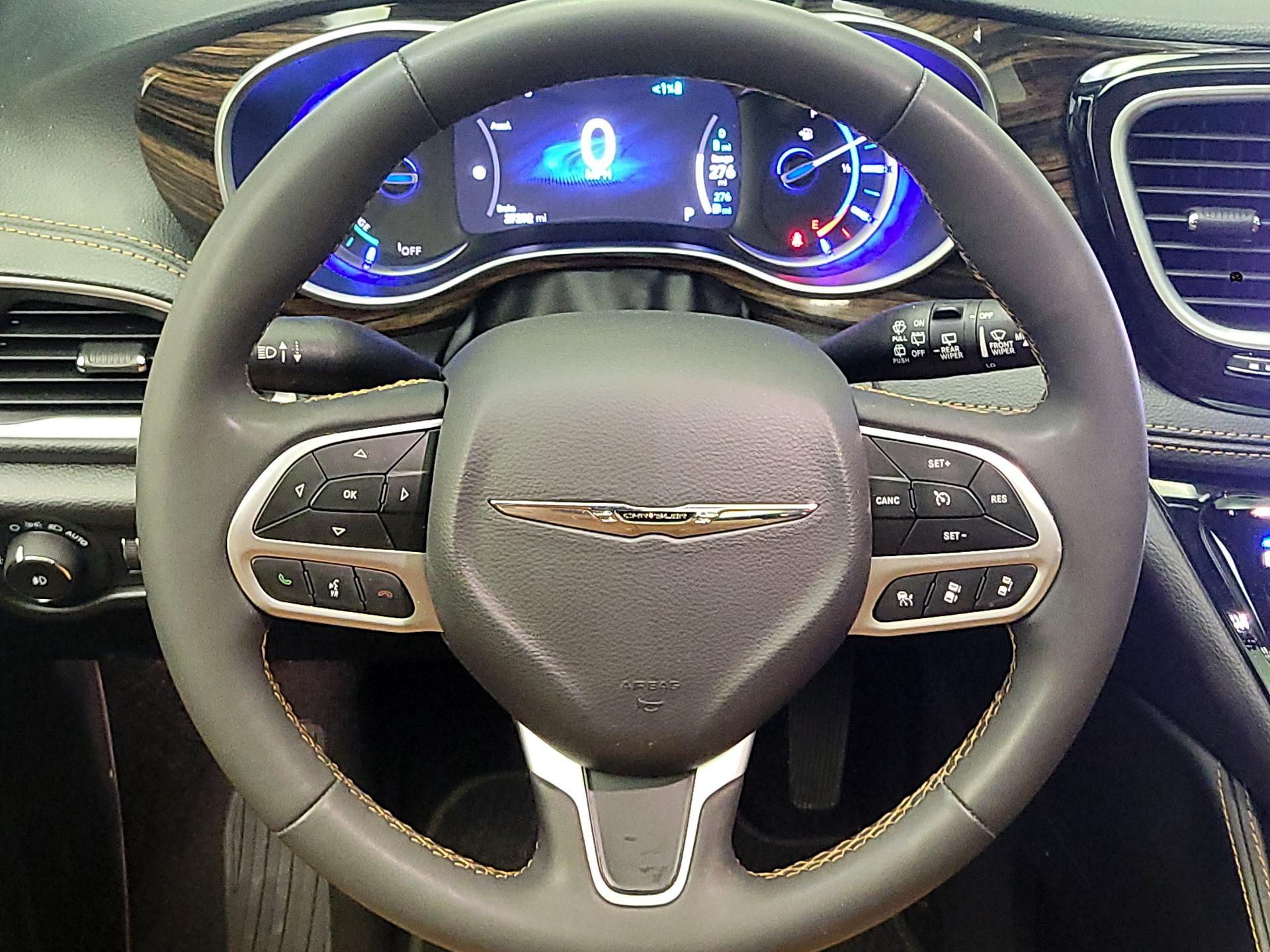 Thumbnail: 2023 Chrysler Pacifica - 10