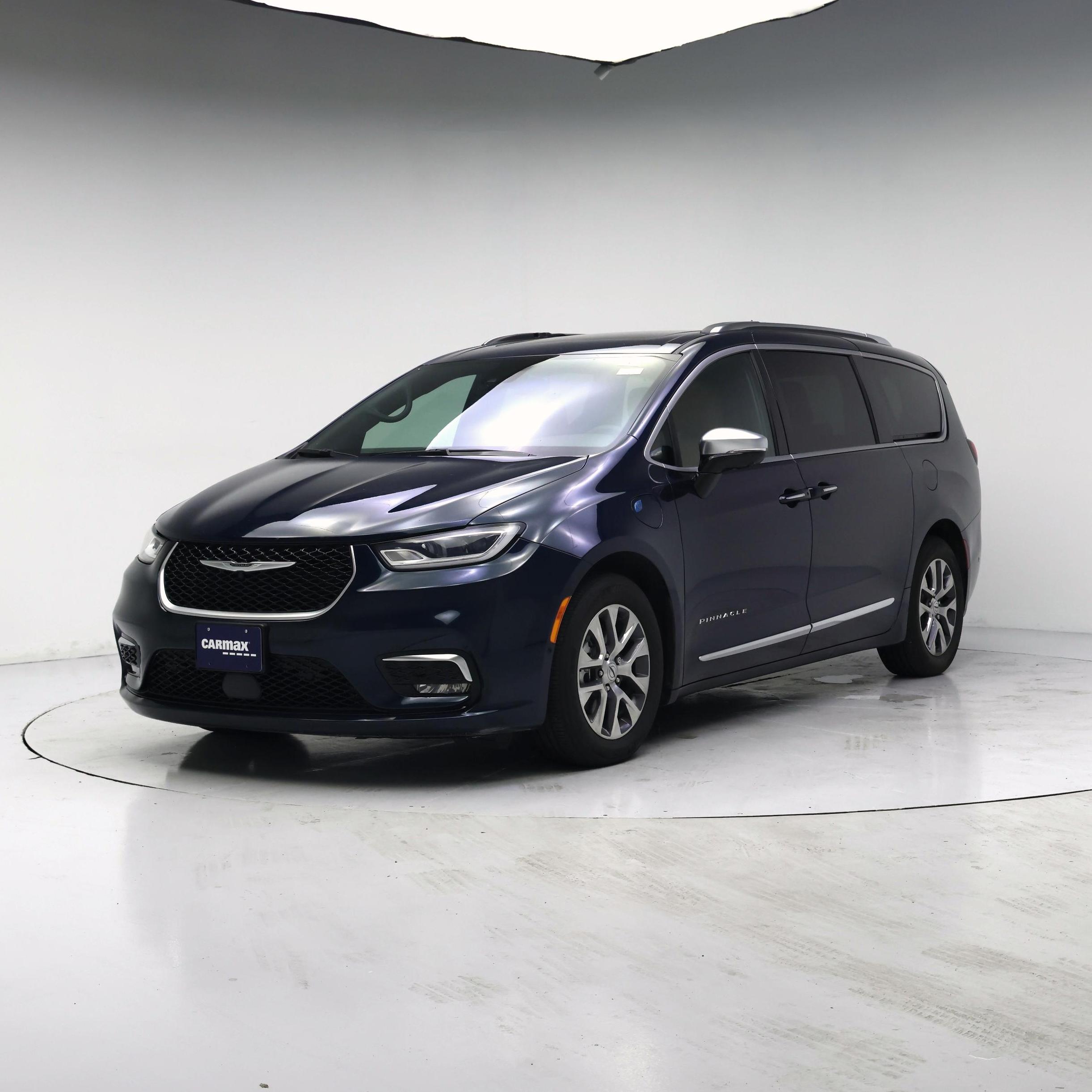 Thumbnail: 2023 Chrysler Pacifica - 4
