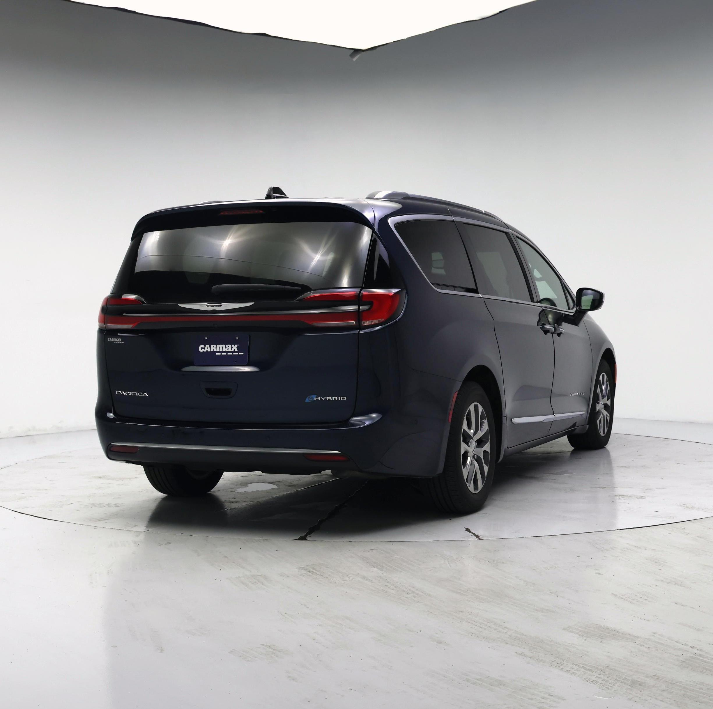 Thumbnail: 2023 Chrysler Pacifica - 8