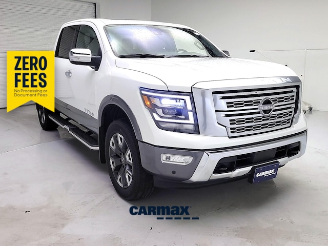 White 2024 Nissan Titan Platinum Reserve Crew Cab 4WD Pickup Truck Four-Wheel Drive Automatic