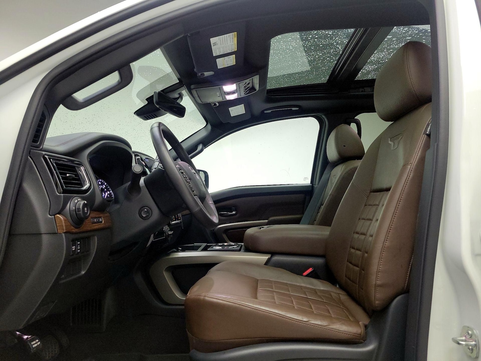 2024 Nissan Titan Platinum Reserve - Photo 19