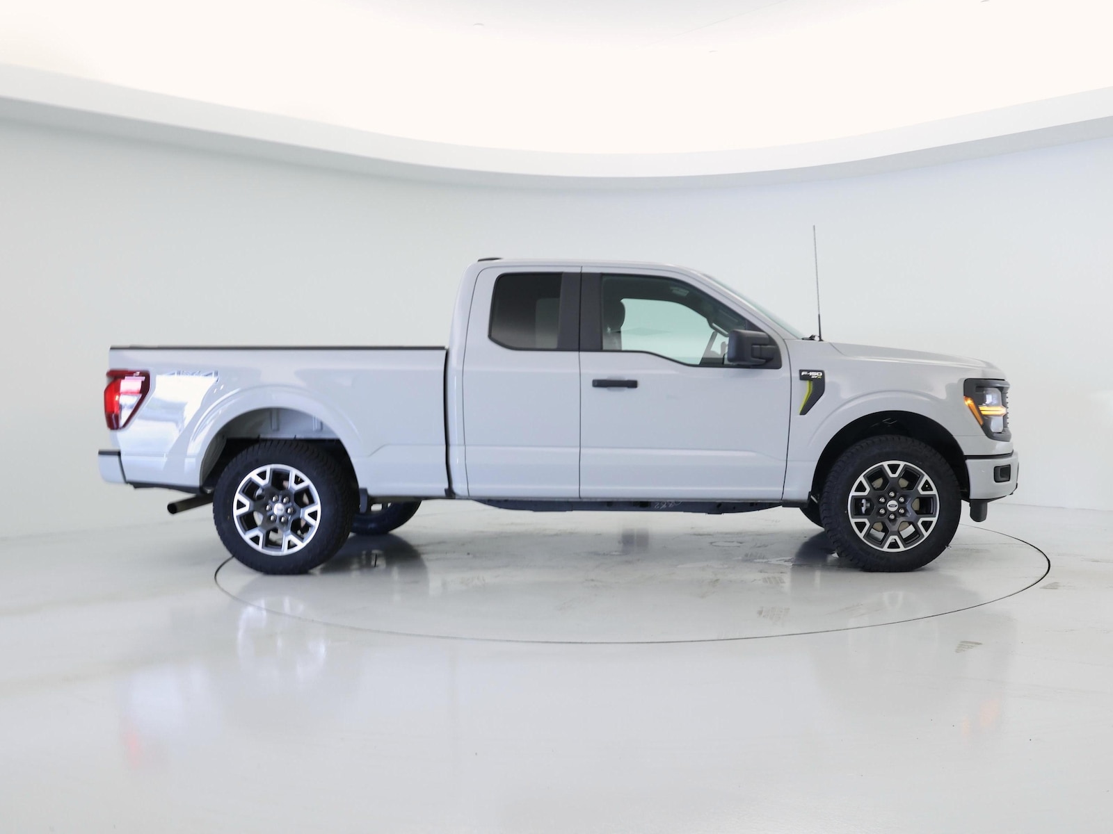 2024 Ford F-150 STX - Photo 8