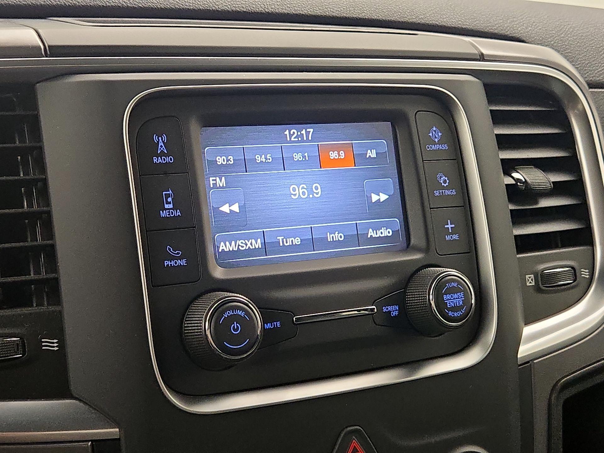 Thumbnail: 2022 RAM 1500 Classic - 15