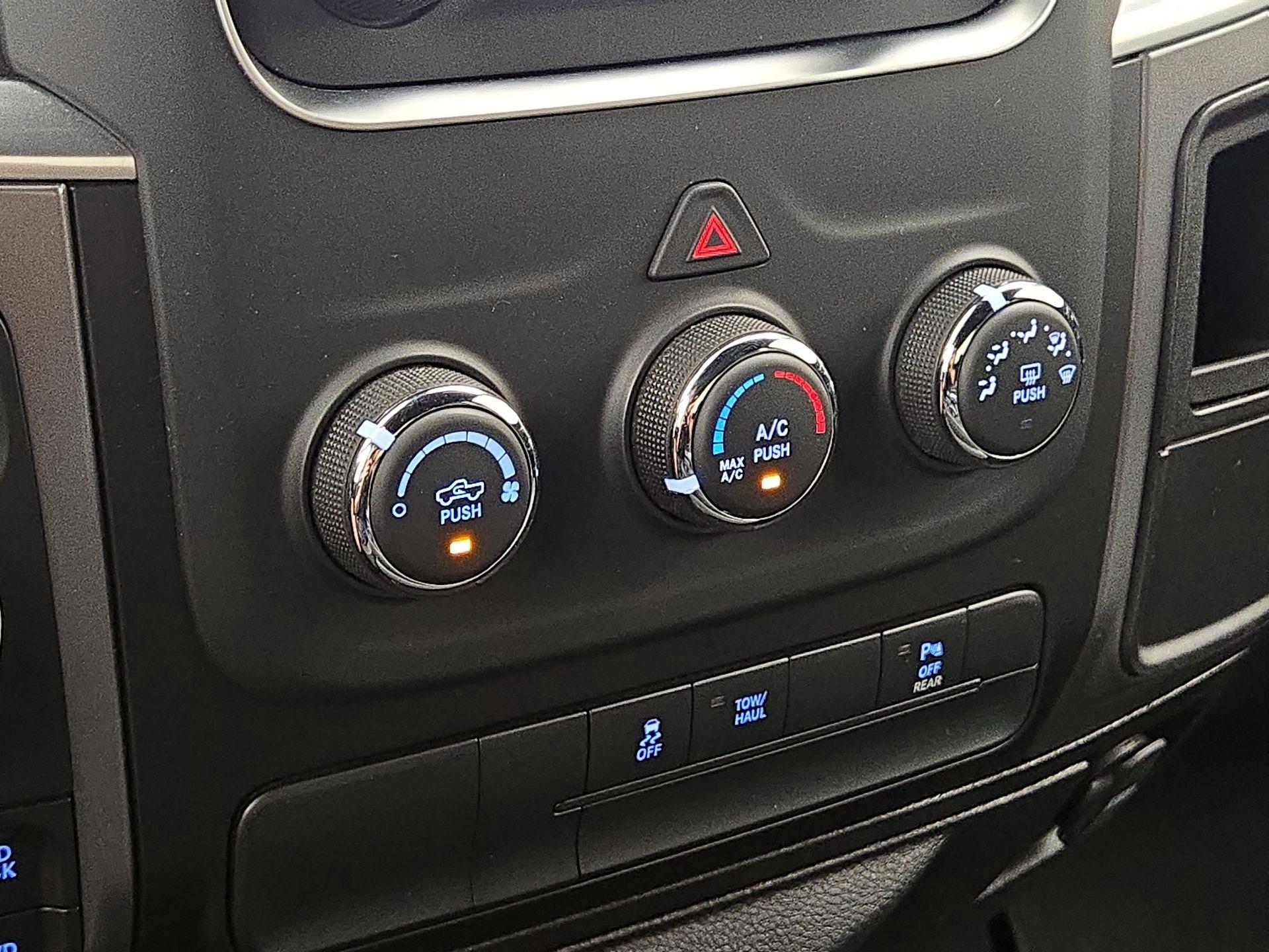 Thumbnail: 2022 RAM 1500 Classic - 16