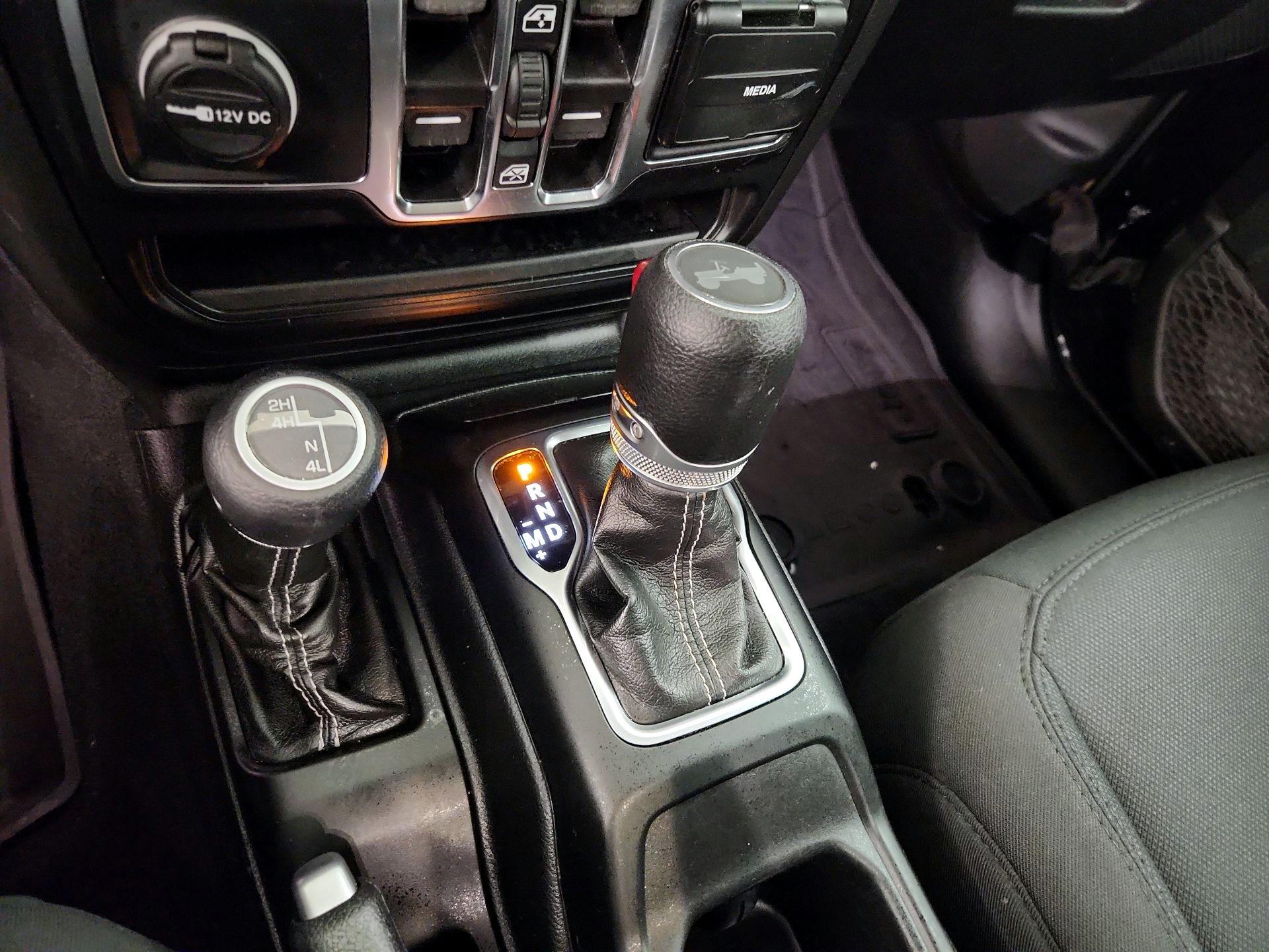 Thumbnail: 2022 Jeep Wrangler - 18