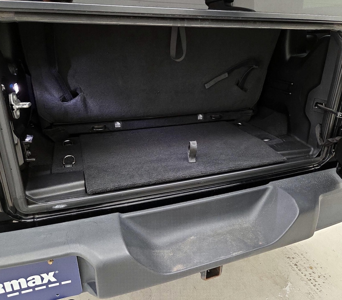 Trunk/Cargo (Seats Up)