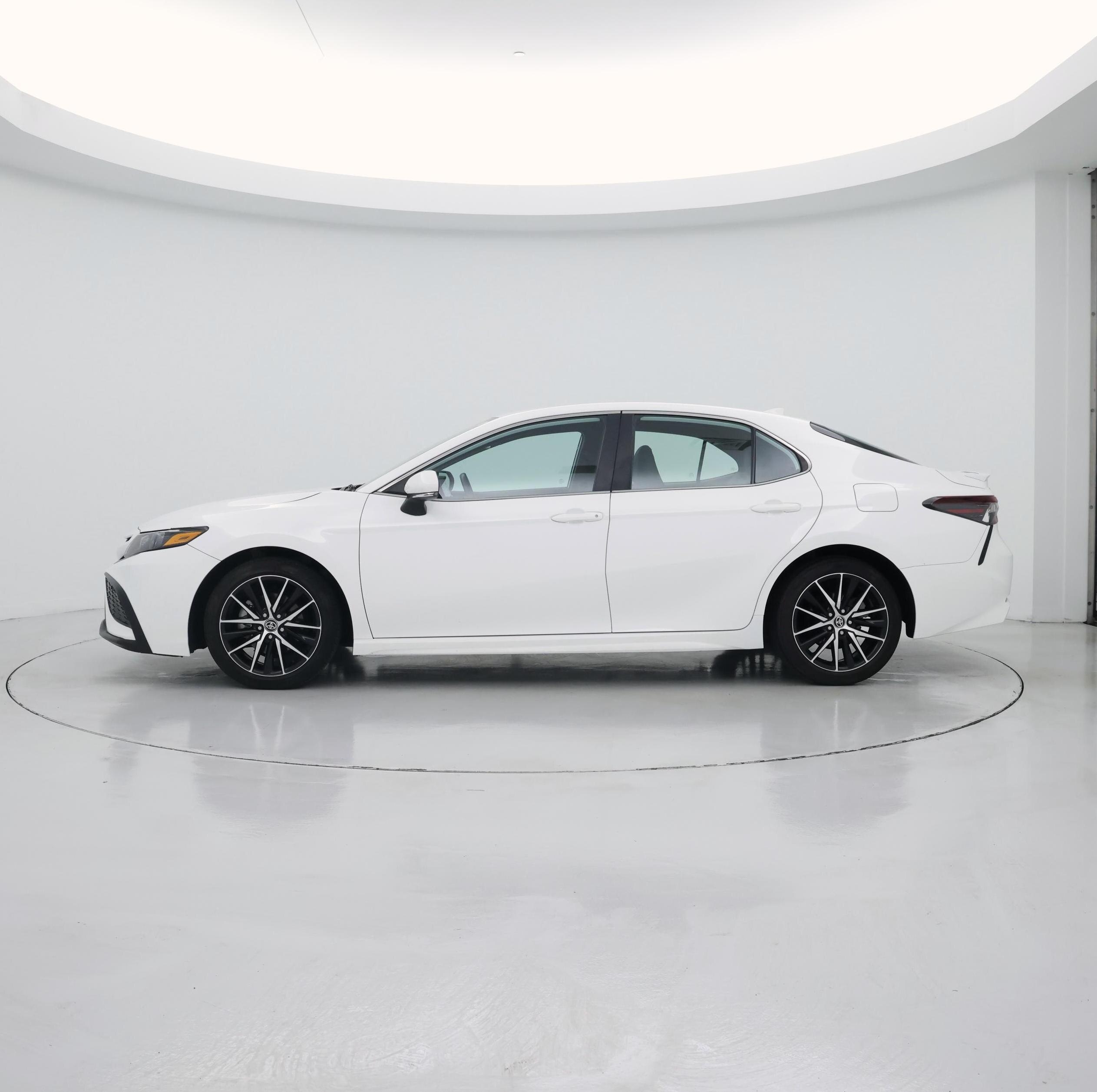 Thumbnail: 2023 Toyota Camry - 3