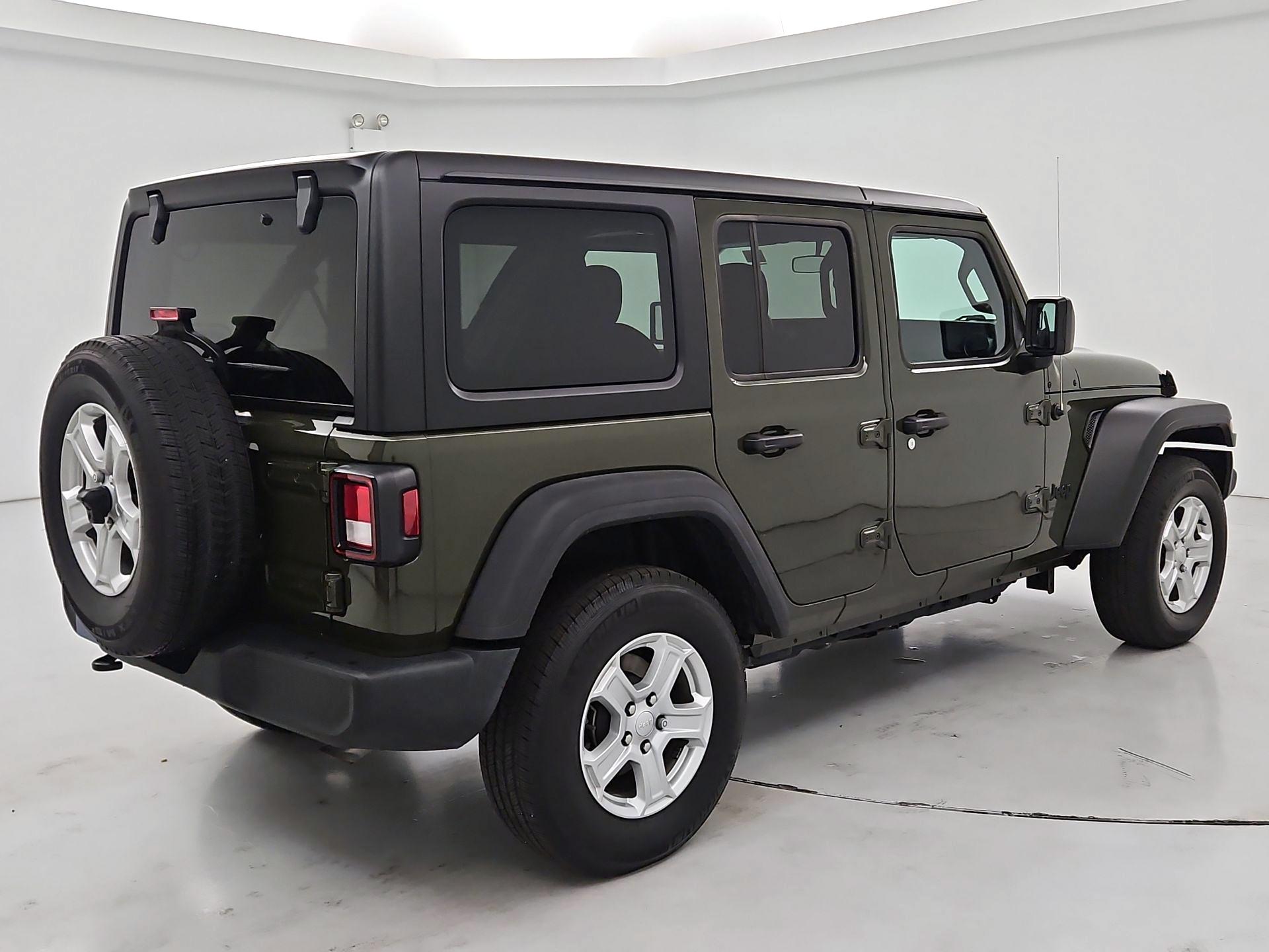 Thumbnail: 2022 Jeep Wrangler - 6
