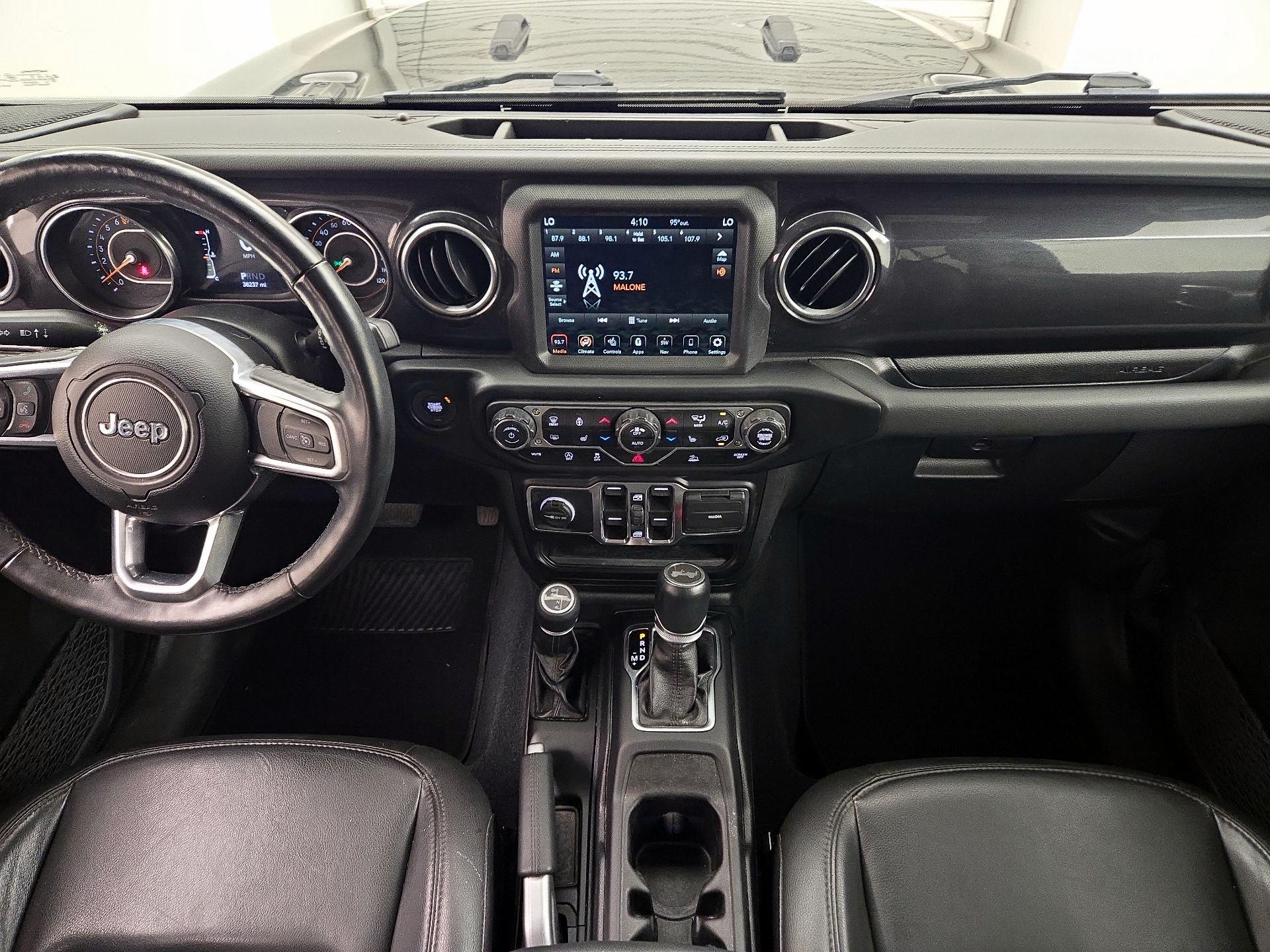 Thumbnail: 2022 Jeep Wrangler - 9