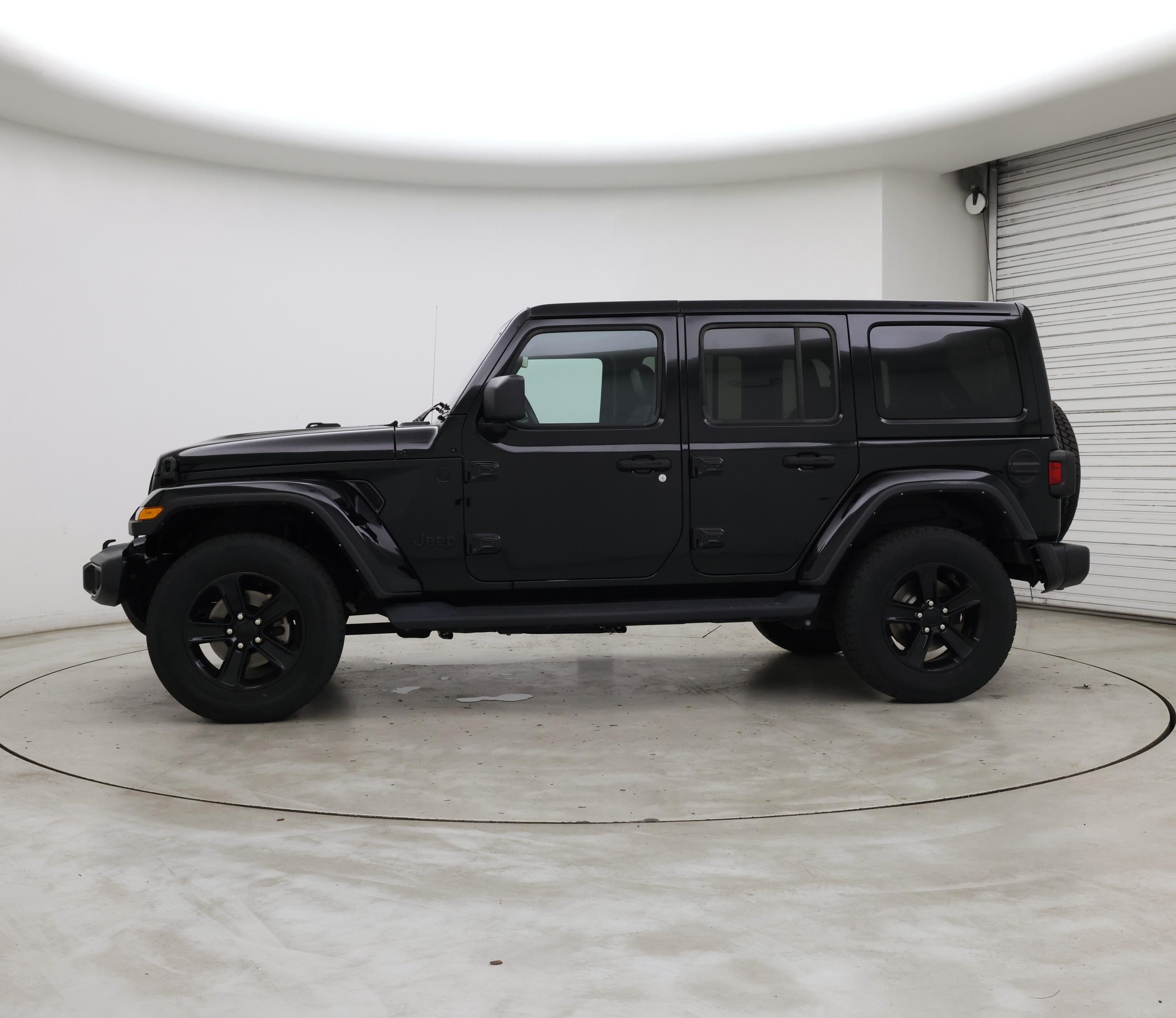 Thumbnail: 2022 Jeep Wrangler - 3