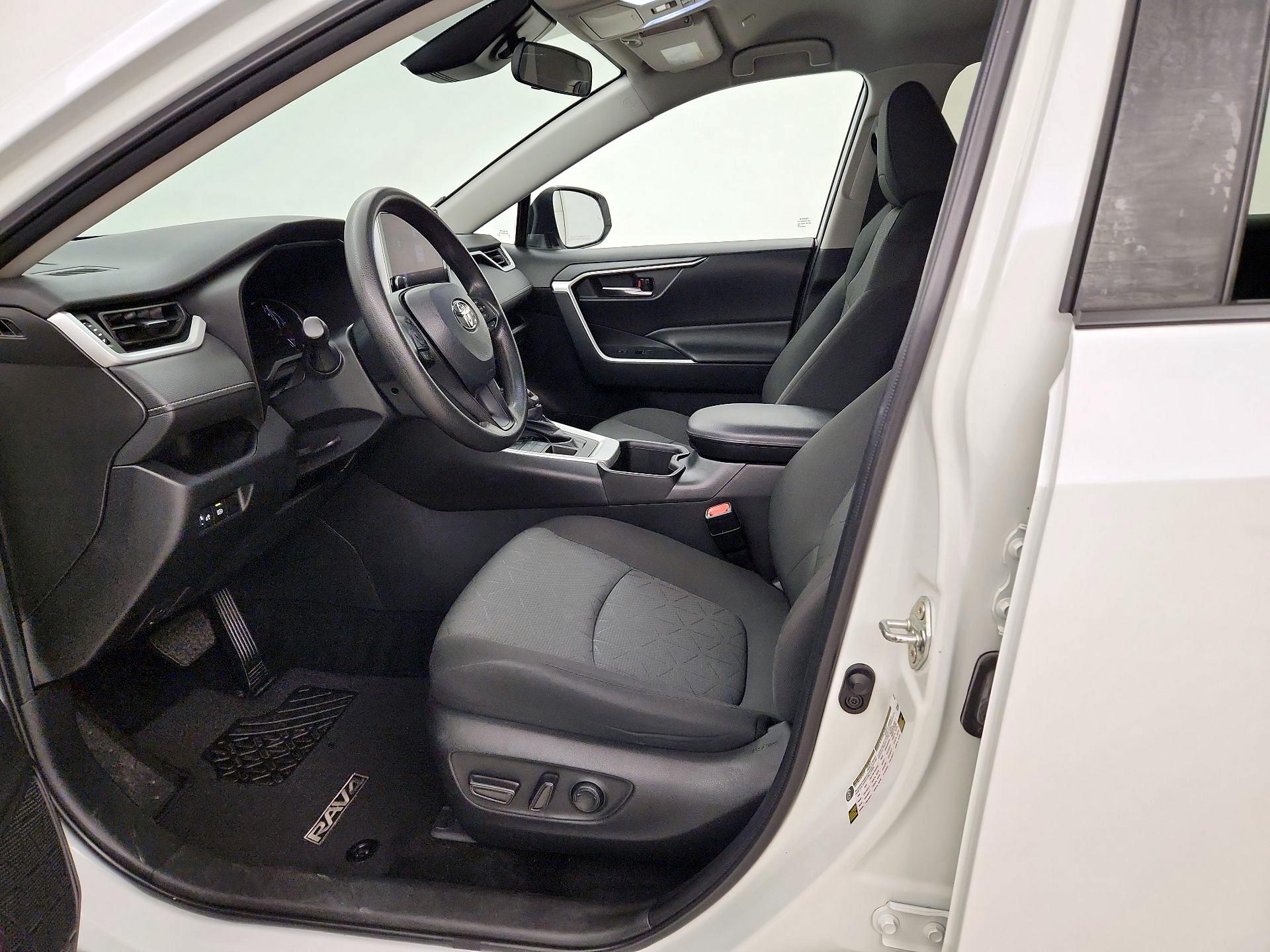 Thumbnail: 2023 Toyota RAV4 - 11