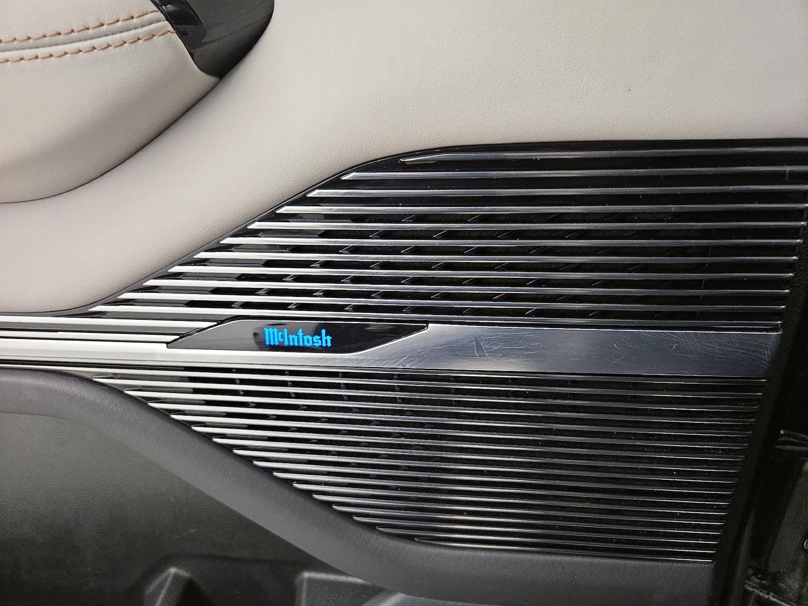 2023 Jeep Grand Wagoneer L Series II - Photo 27