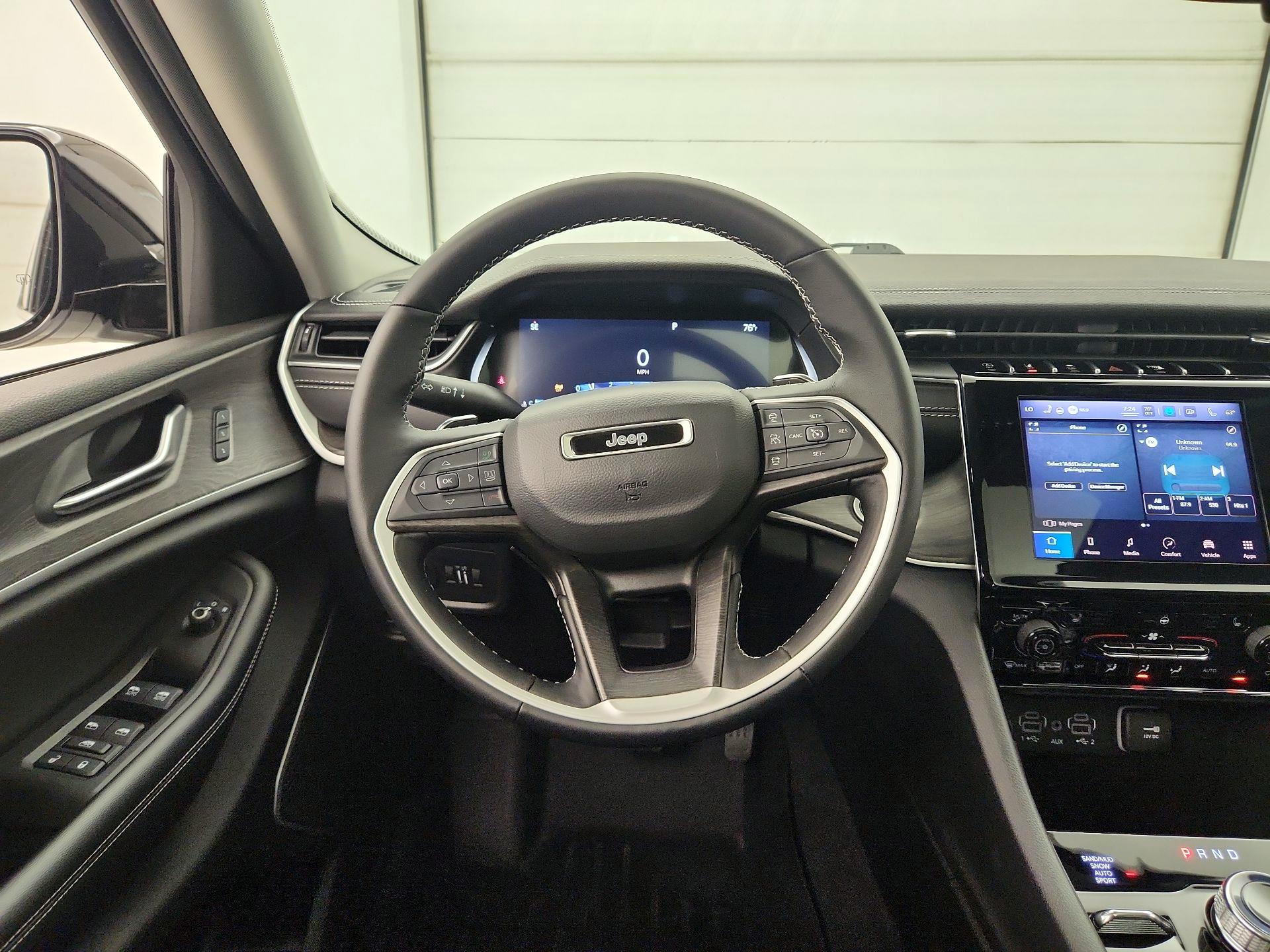 Thumbnail: 2022 Jeep Grand Cherokee L - 10