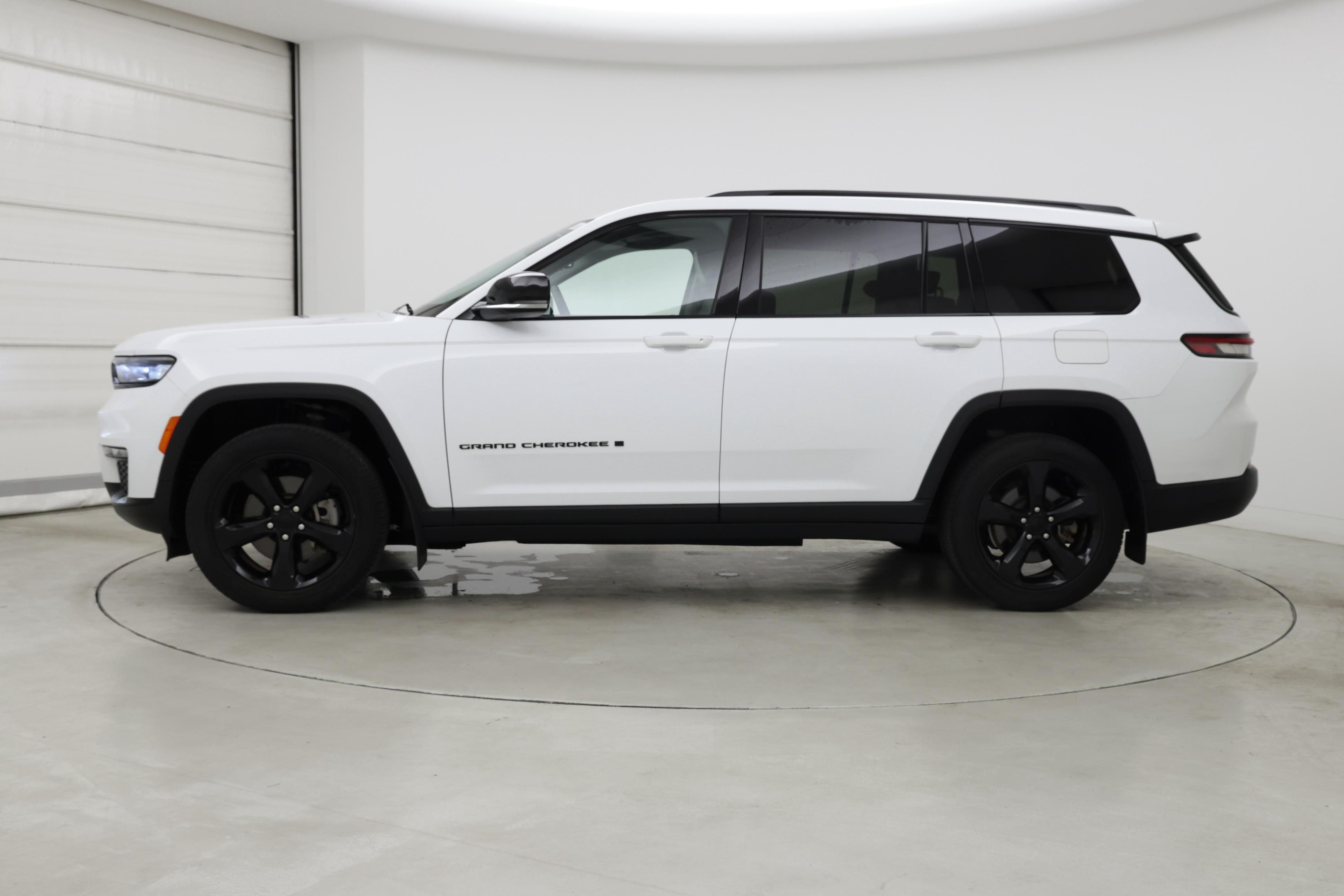 Thumbnail: 2022 Jeep Grand Cherokee L - 3