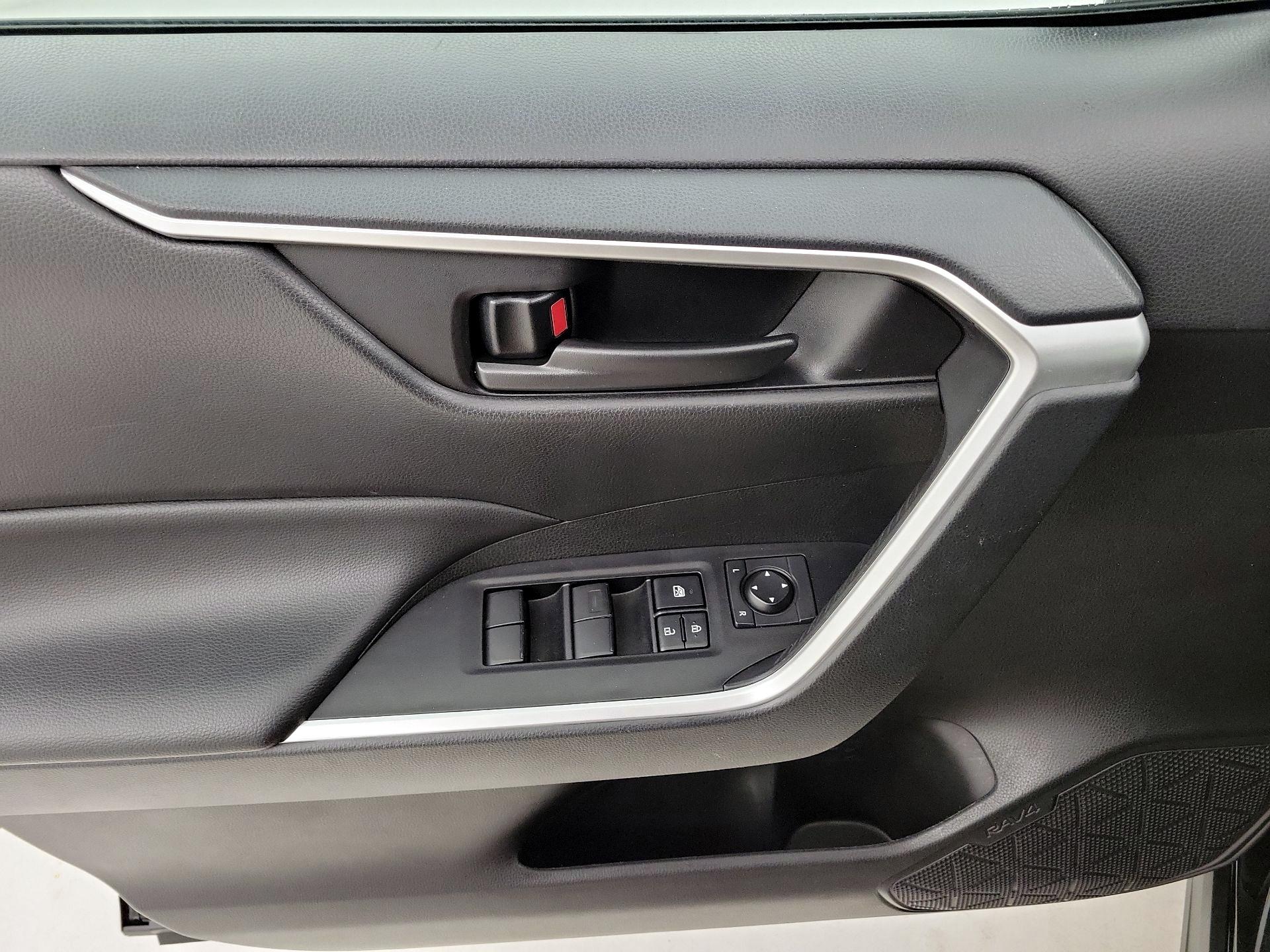 Thumbnail: 2024 Toyota RAV4 - 12