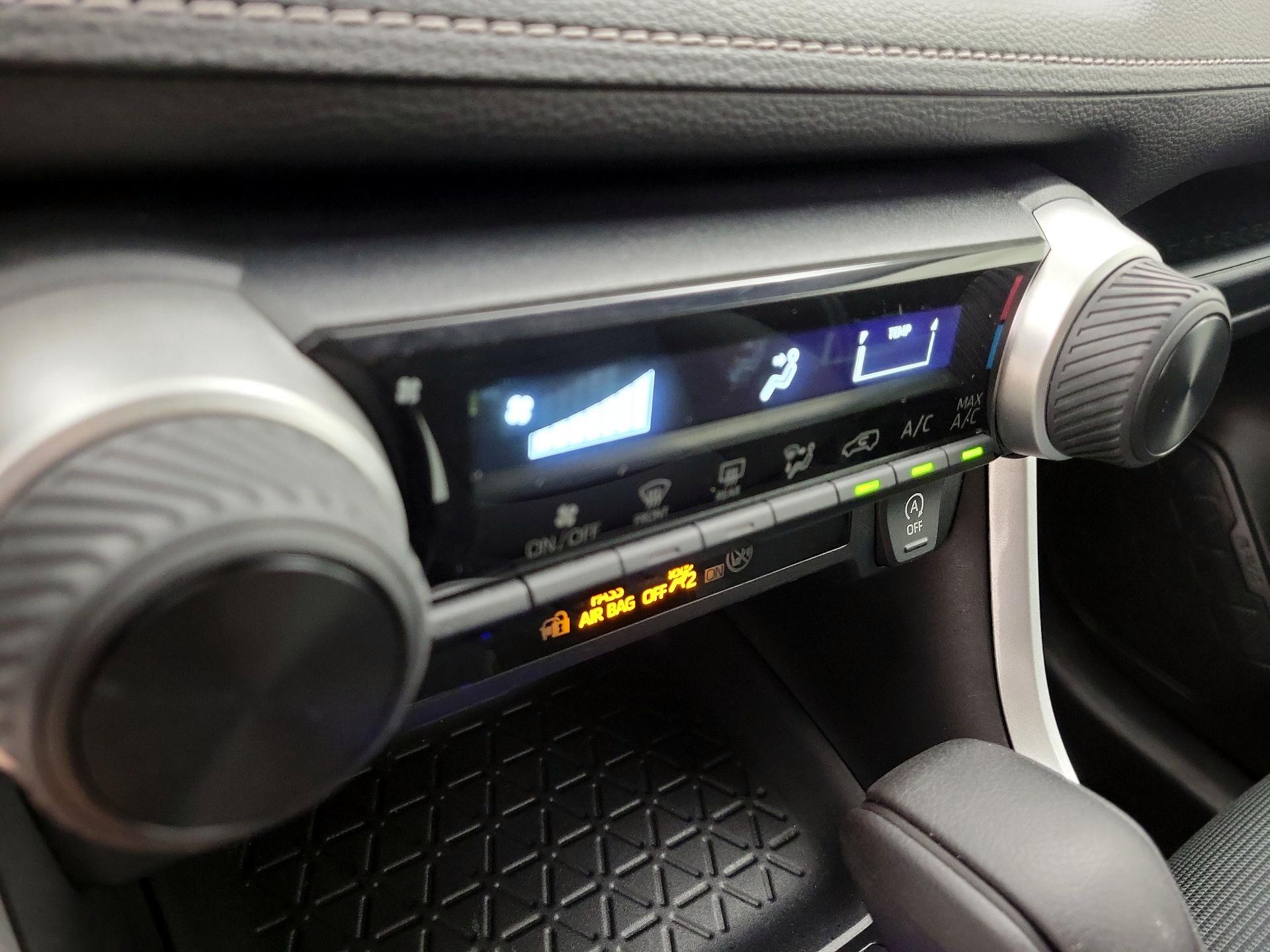 Thumbnail: 2024 Toyota RAV4 - 16