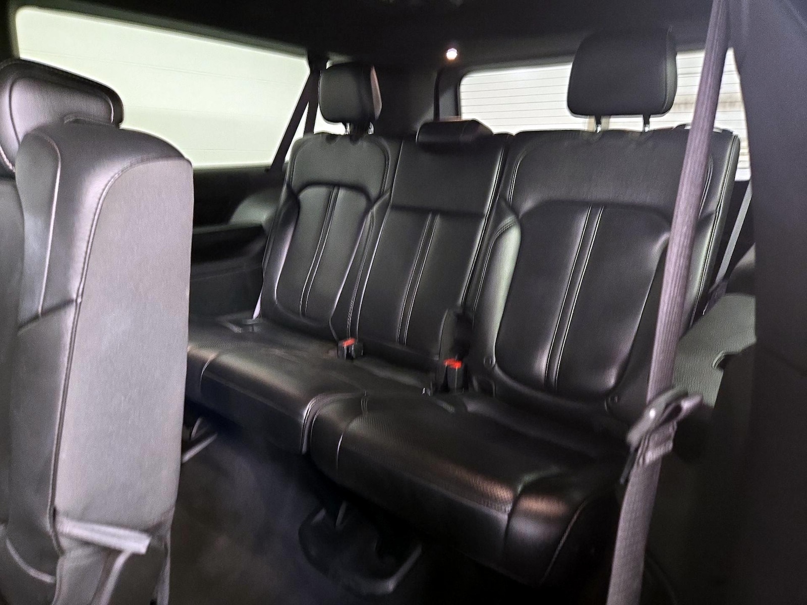 2024 Jeep Wagoneer L Series I - Photo 13