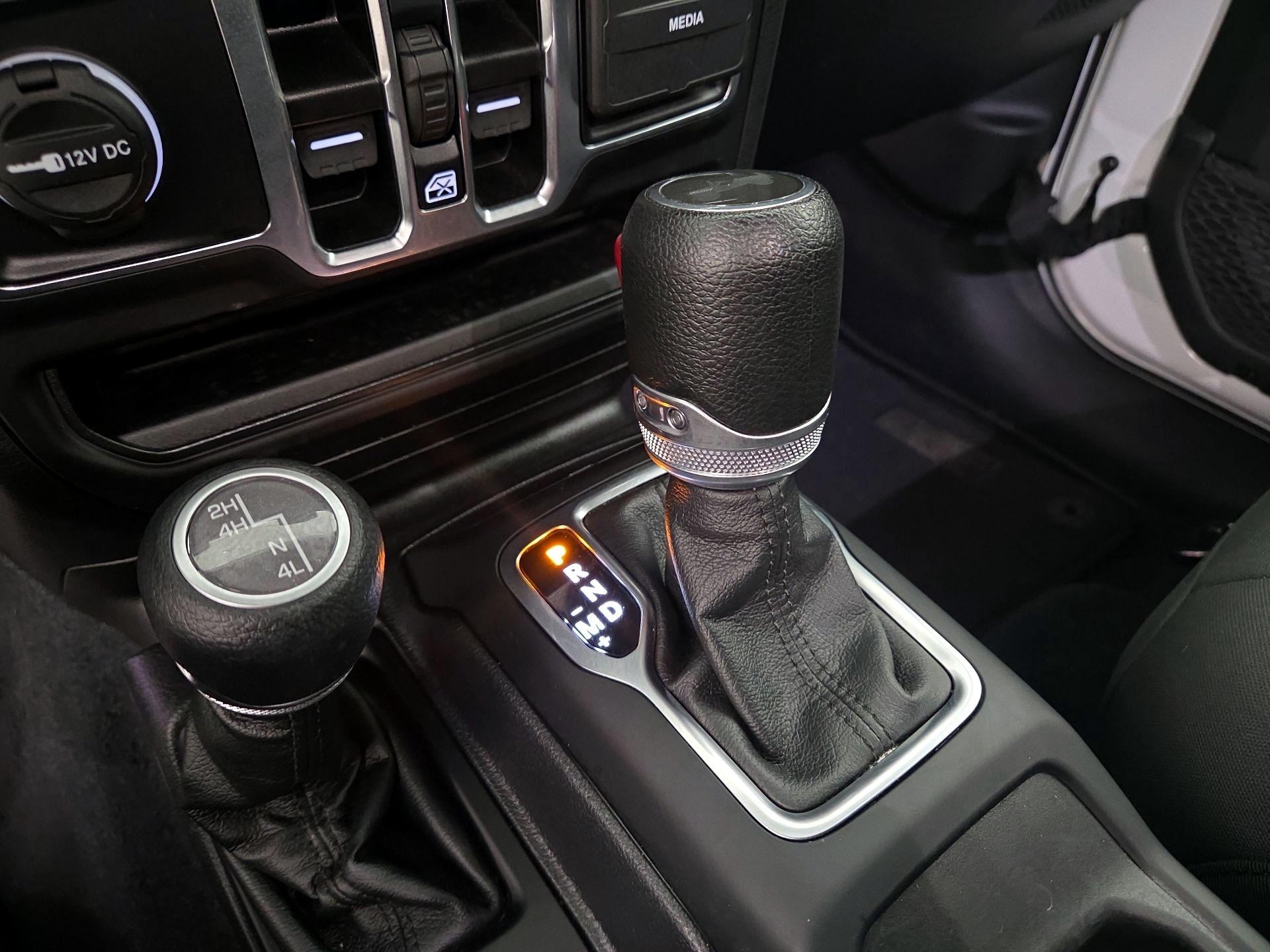Thumbnail: 2023 Jeep Wrangler - 17