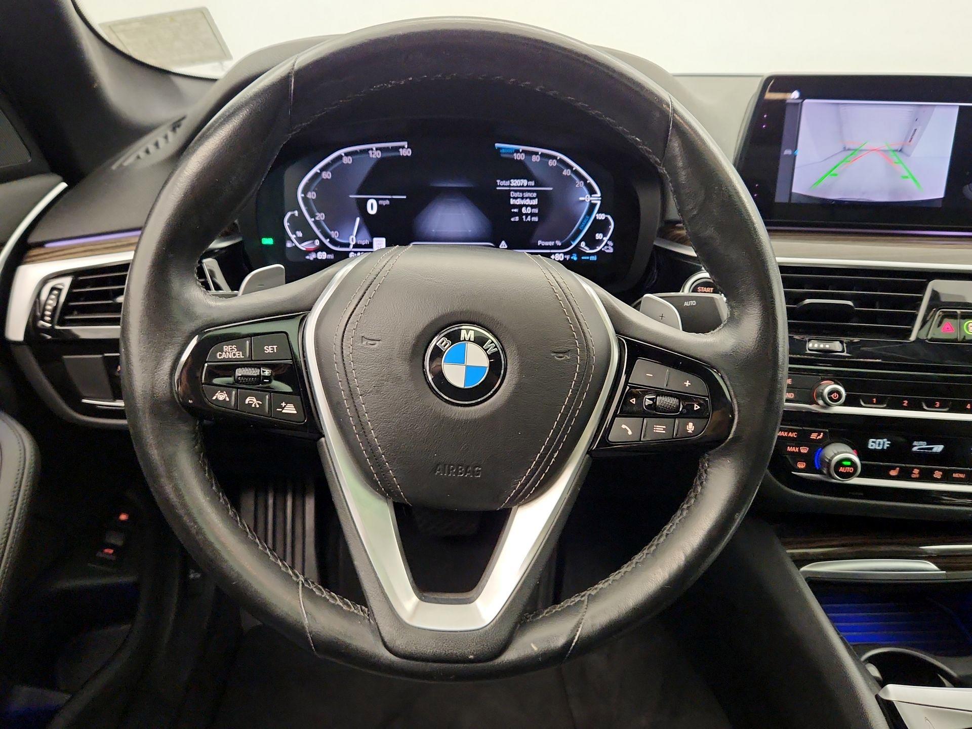 Thumbnail: 2020 BMW 5 Series - 10