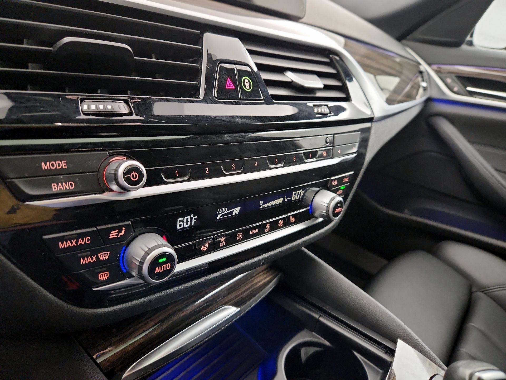 Thumbnail: 2020 BMW 5 Series - 16