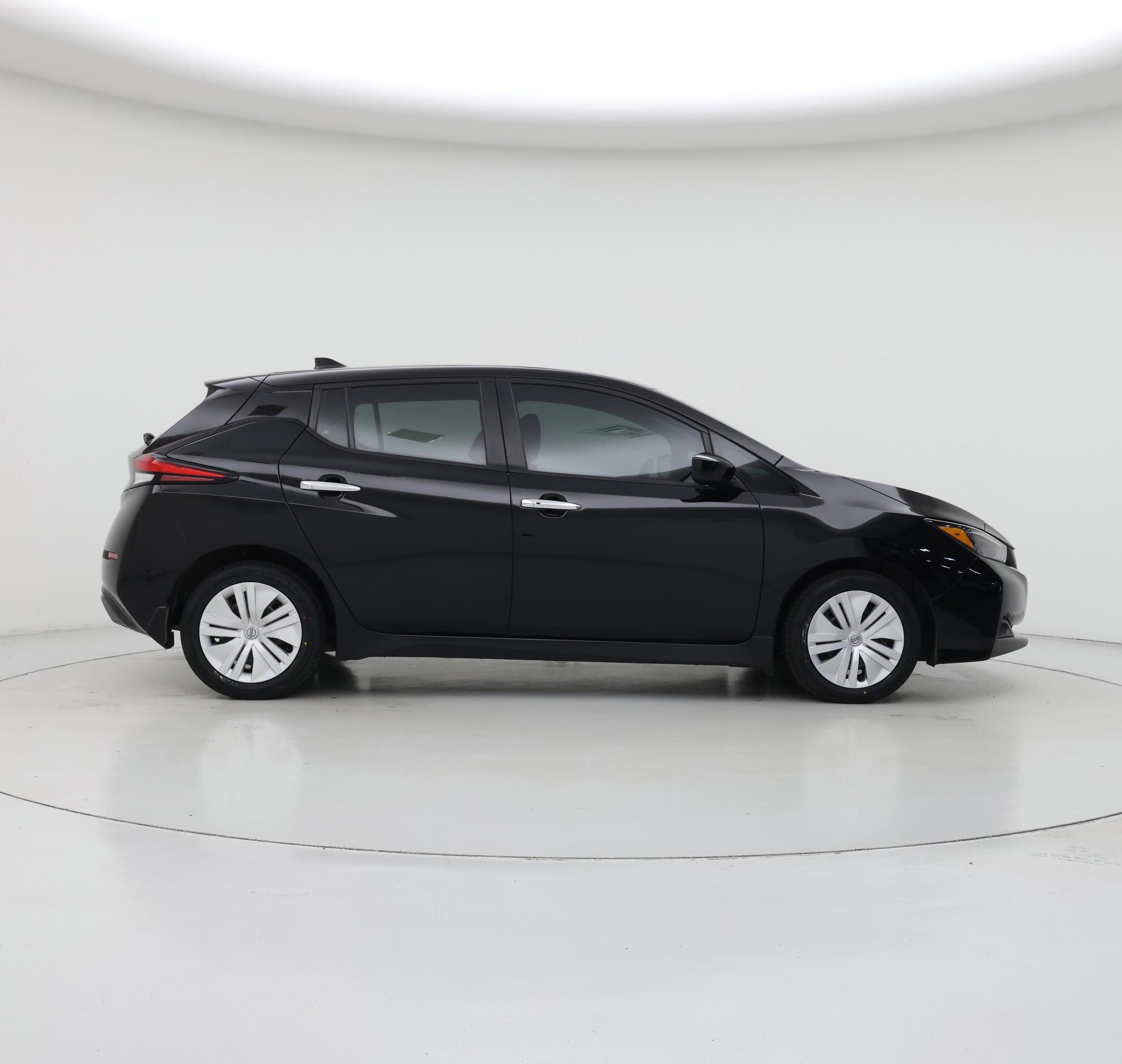 Thumbnail: 2025 Nissan Leaf - 7