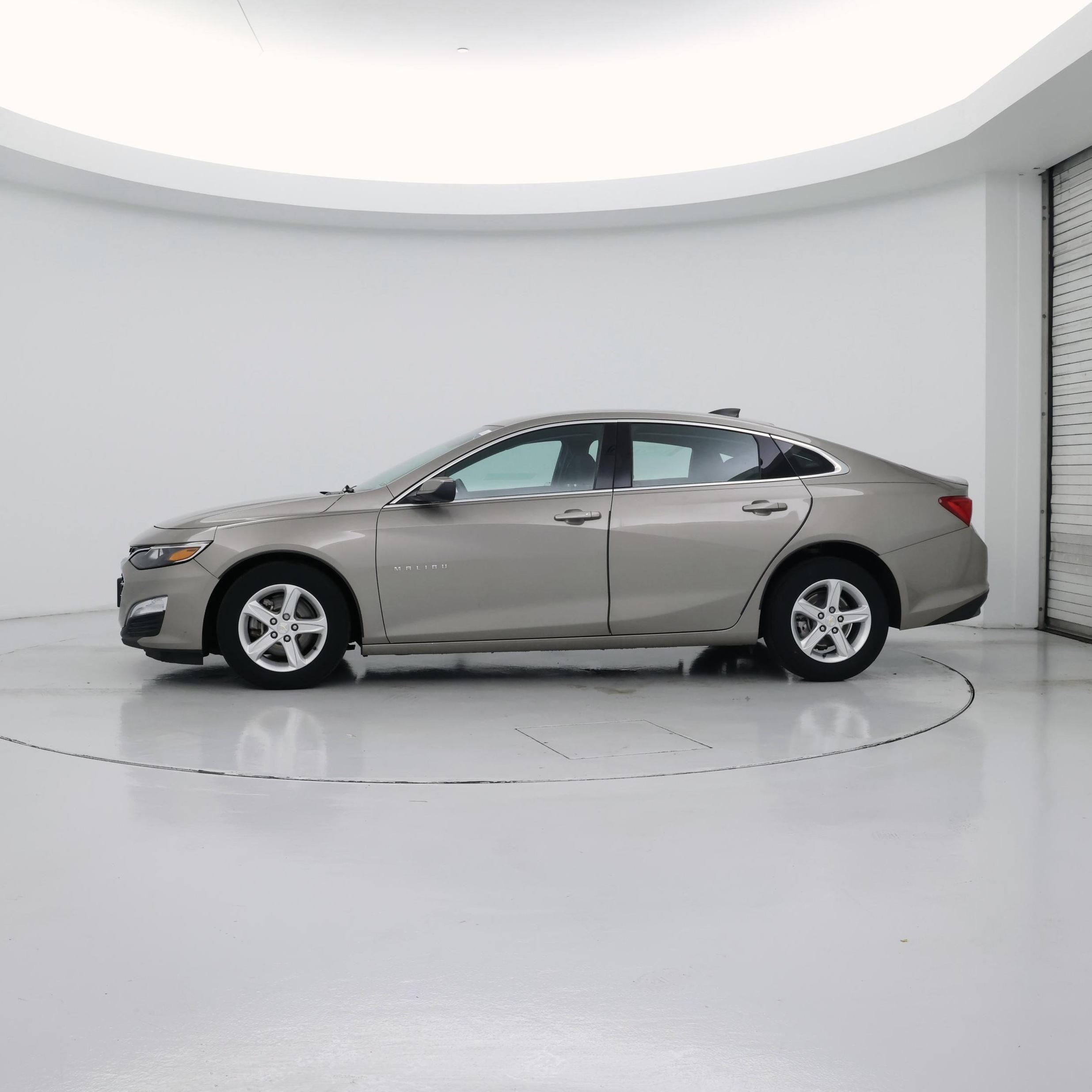Thumbnail: 2024 Chevrolet Malibu - 3