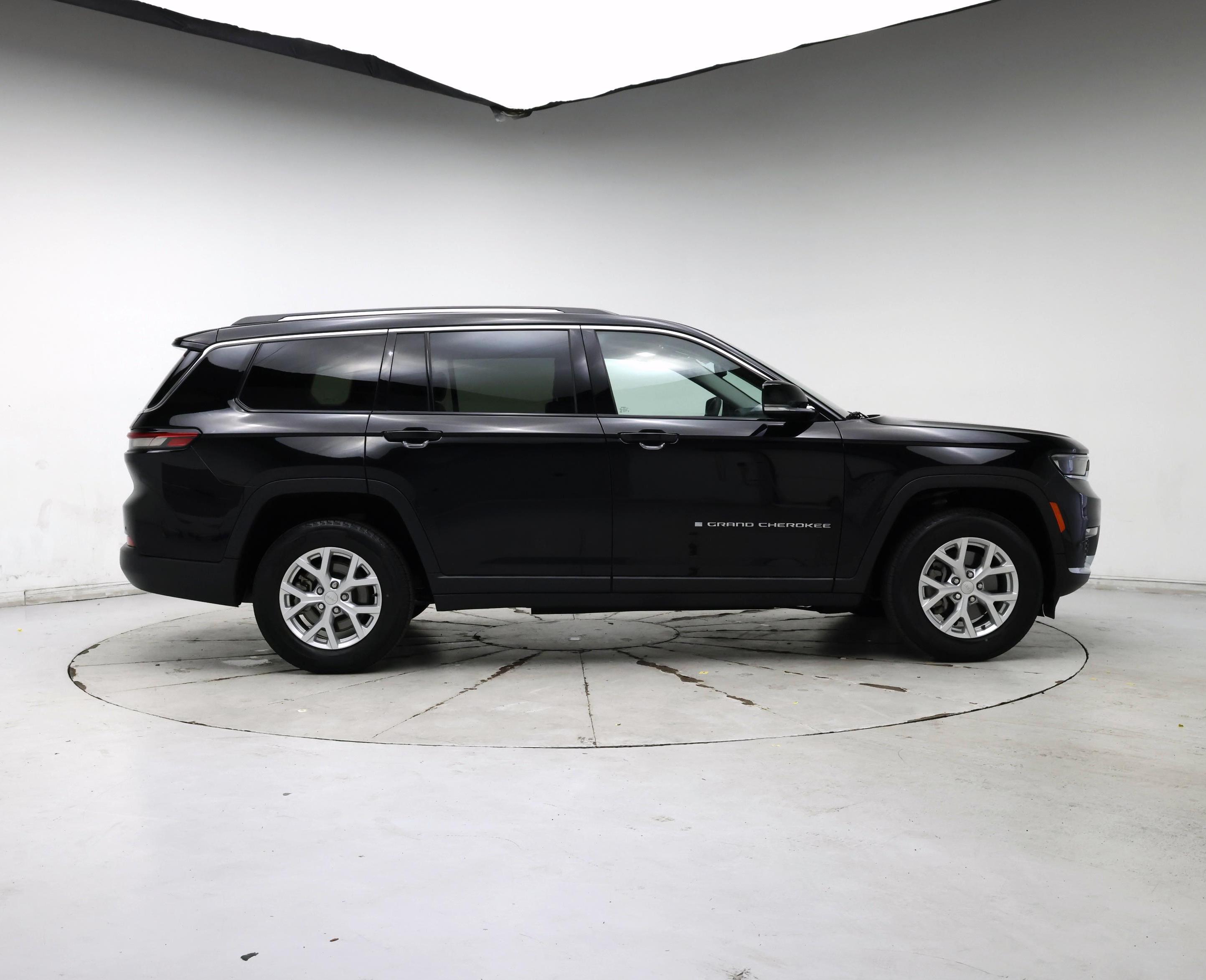 Thumbnail: 2023 Jeep Grand Cherokee L - 7