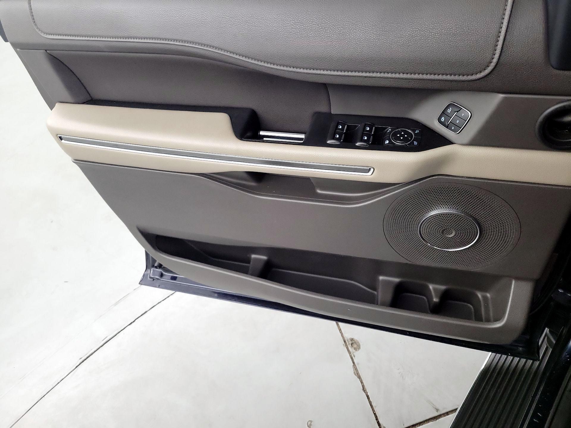 Thumbnail: 2021 Ford Expedition - 12