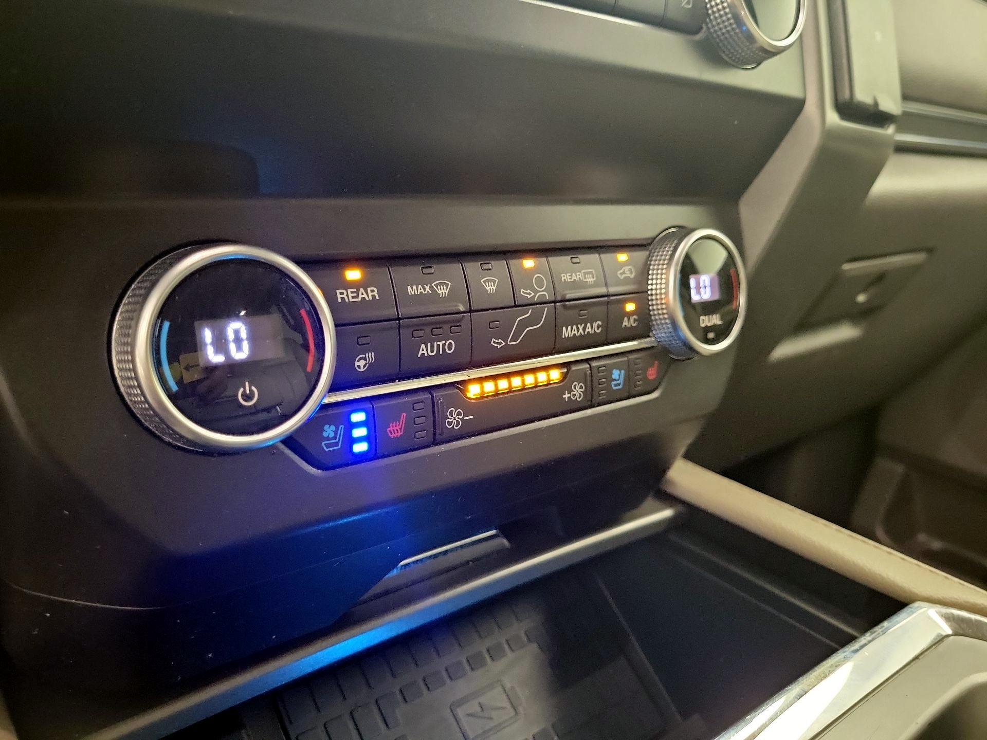 Thumbnail: 2021 Ford Expedition - 17
