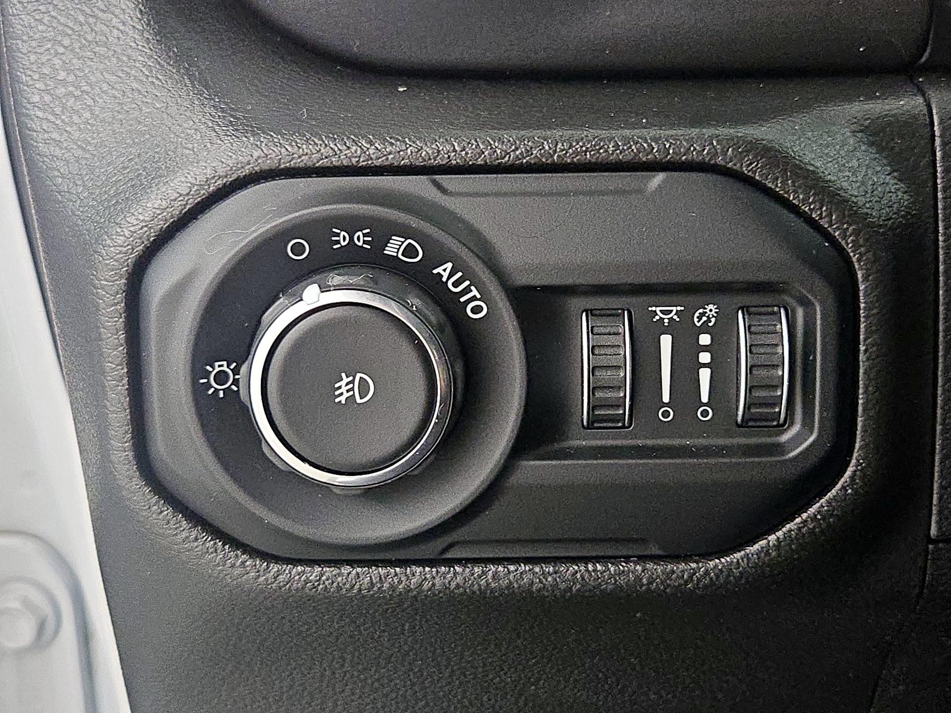 Thumbnail: 2022 Jeep Wrangler - 13