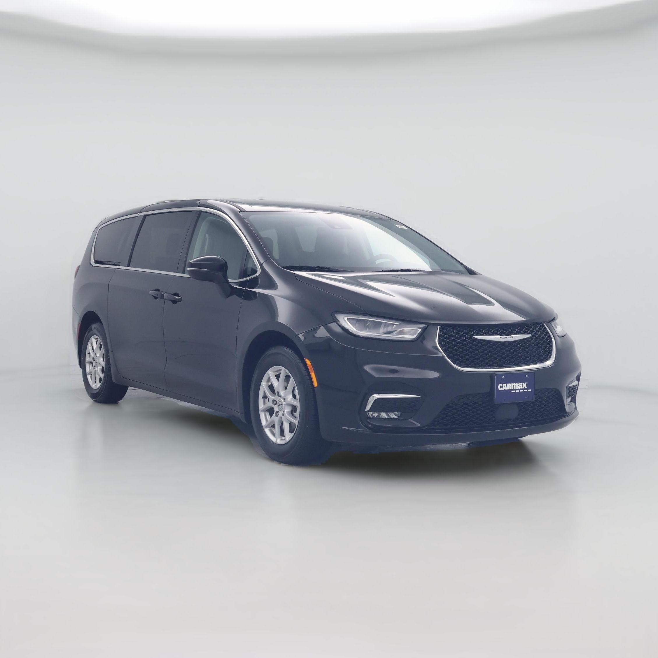 Thumbnail: 2023 Chrysler Pacifica - 1
