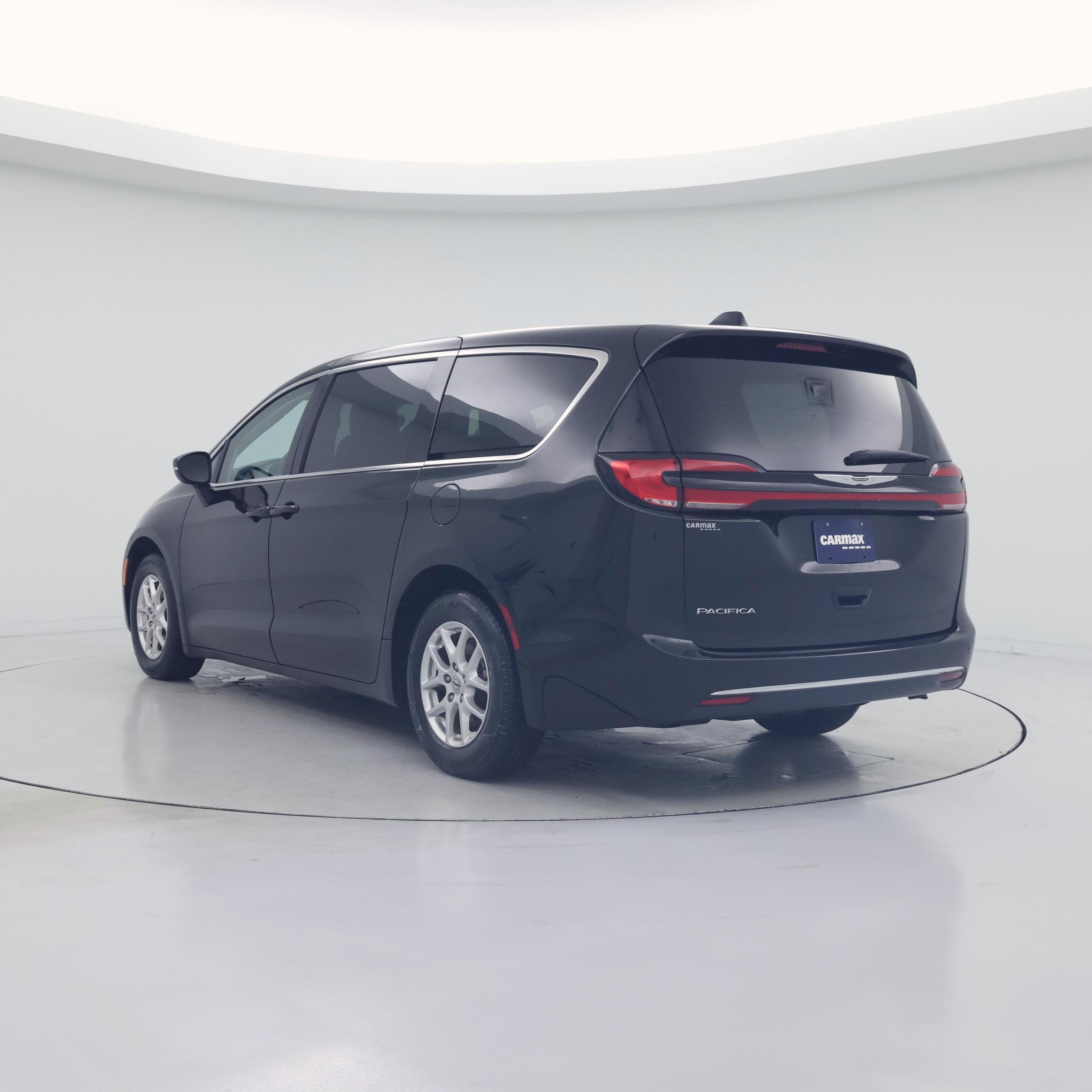 Thumbnail: 2023 Chrysler Pacifica - 2
