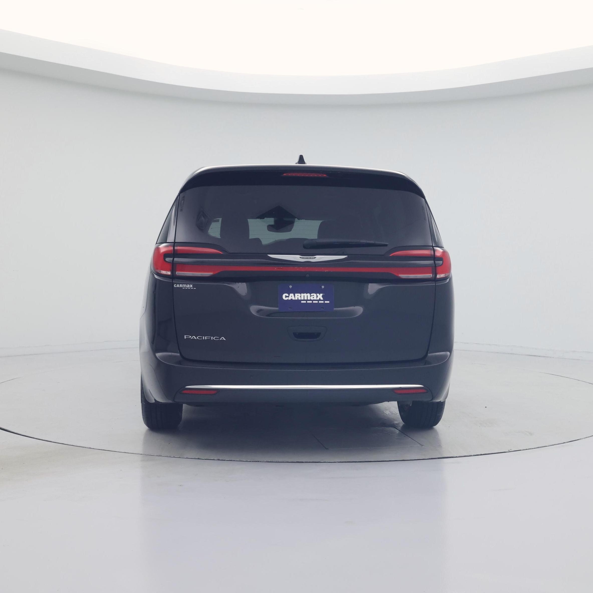 Thumbnail: 2023 Chrysler Pacifica - 6