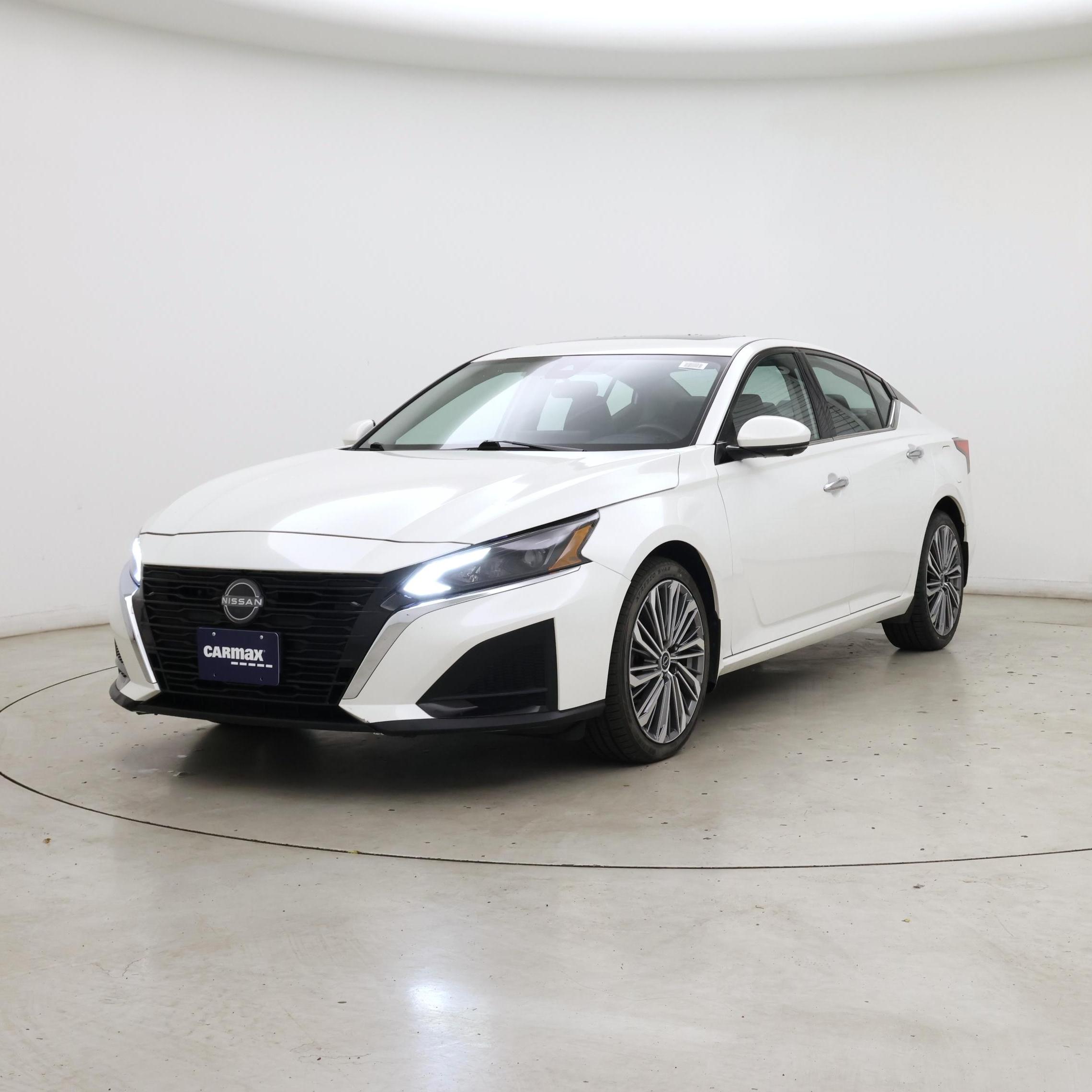 Thumbnail: 2023 Nissan Altima - 4