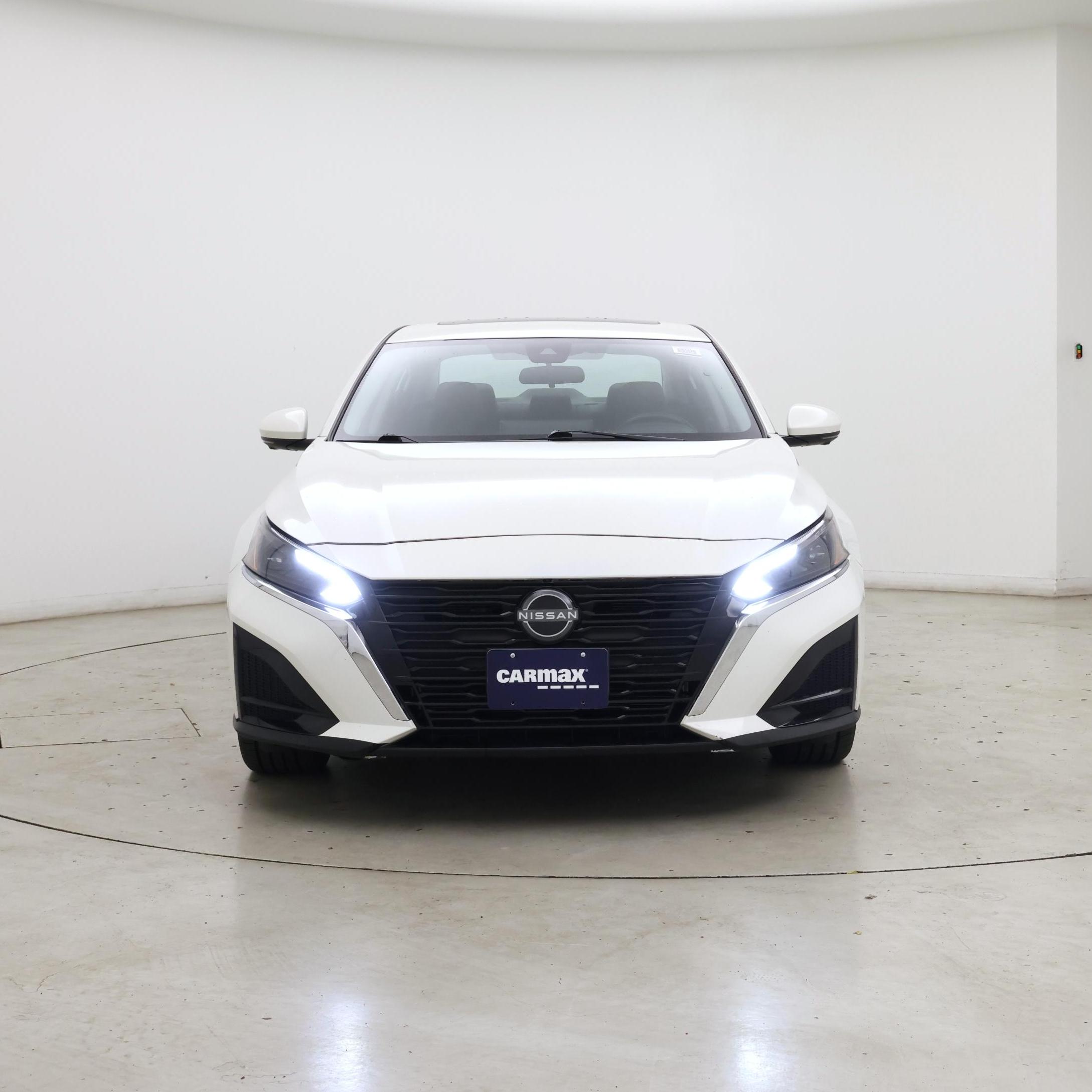 Thumbnail: 2023 Nissan Altima - 5