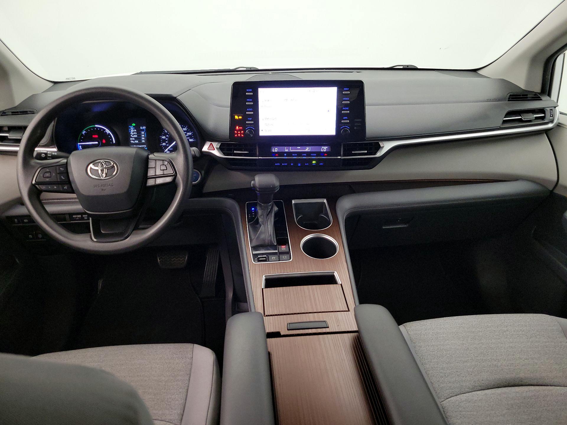 Thumbnail: 2022 Toyota Sienna - 9