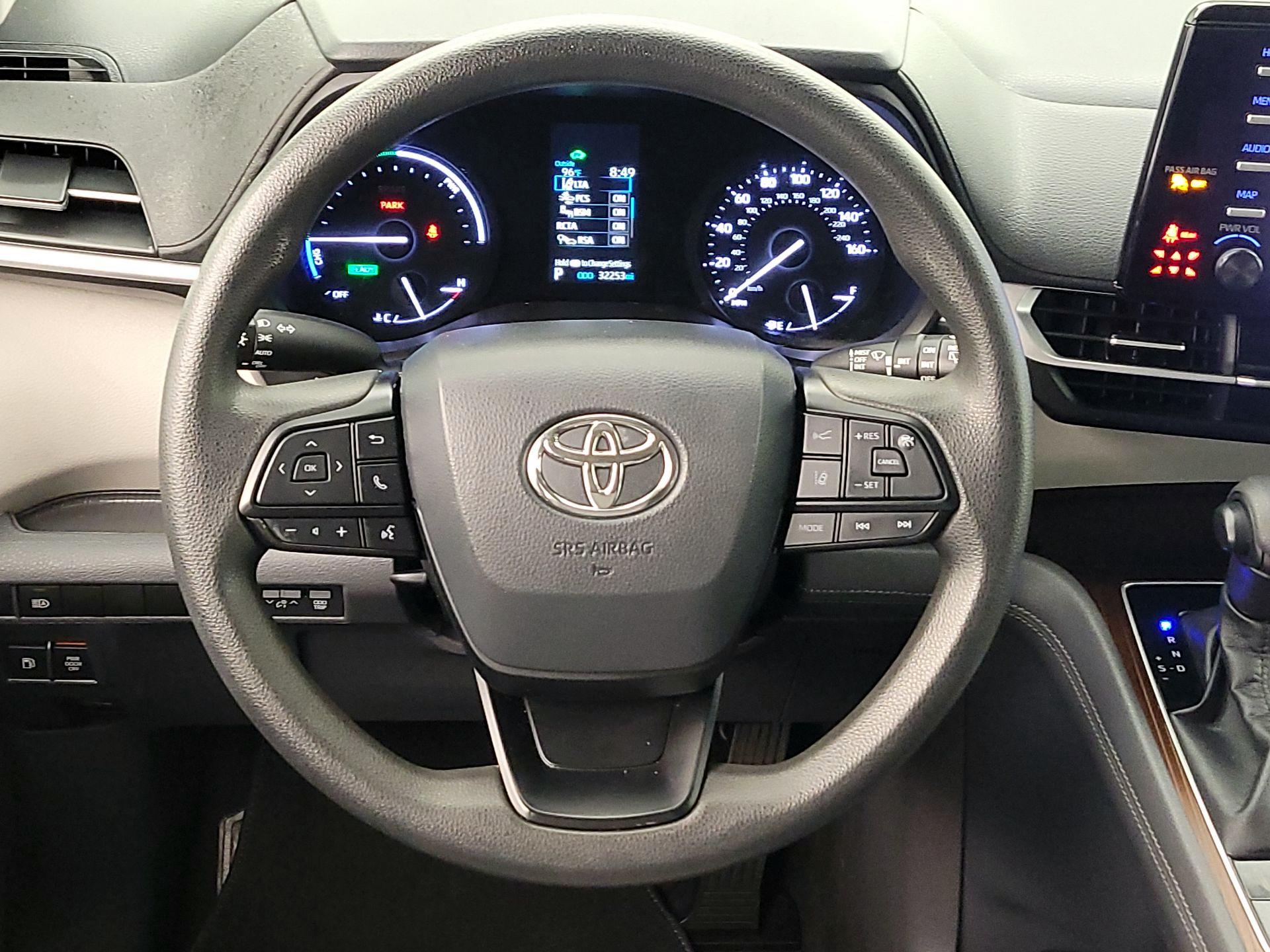 Thumbnail: 2022 Toyota Sienna - 10