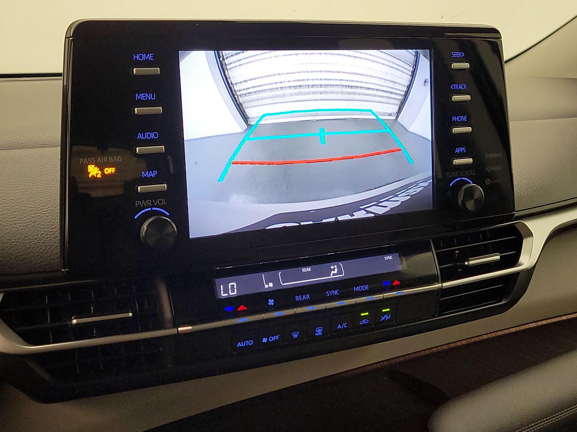 Thumbnail: 2022 Toyota Sienna - 14