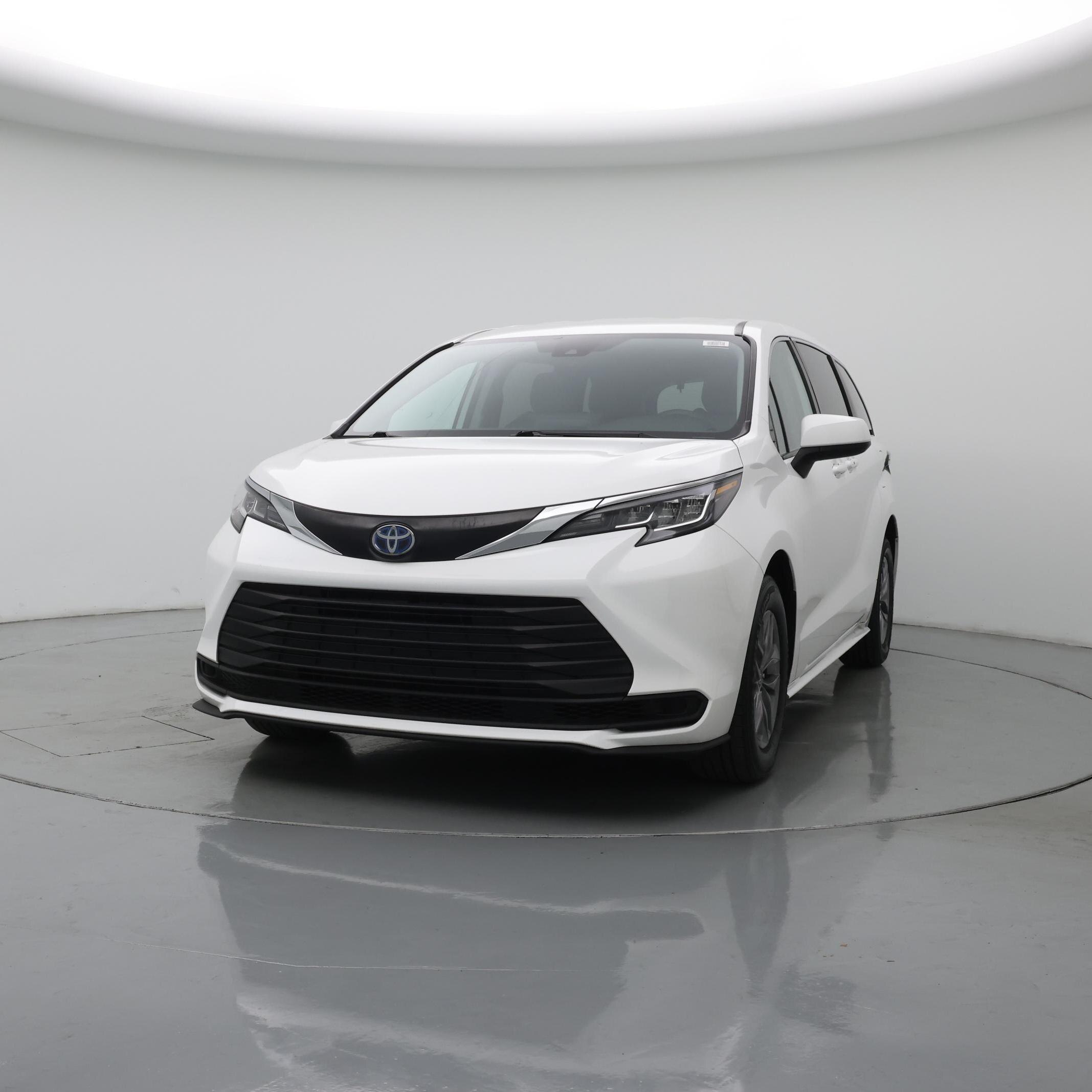 Thumbnail: 2022 Toyota Sienna - 4