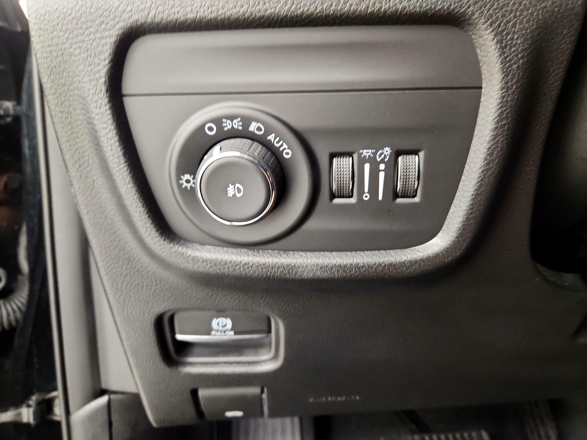 Thumbnail: 2023 Jeep Grand Cherokee - 13