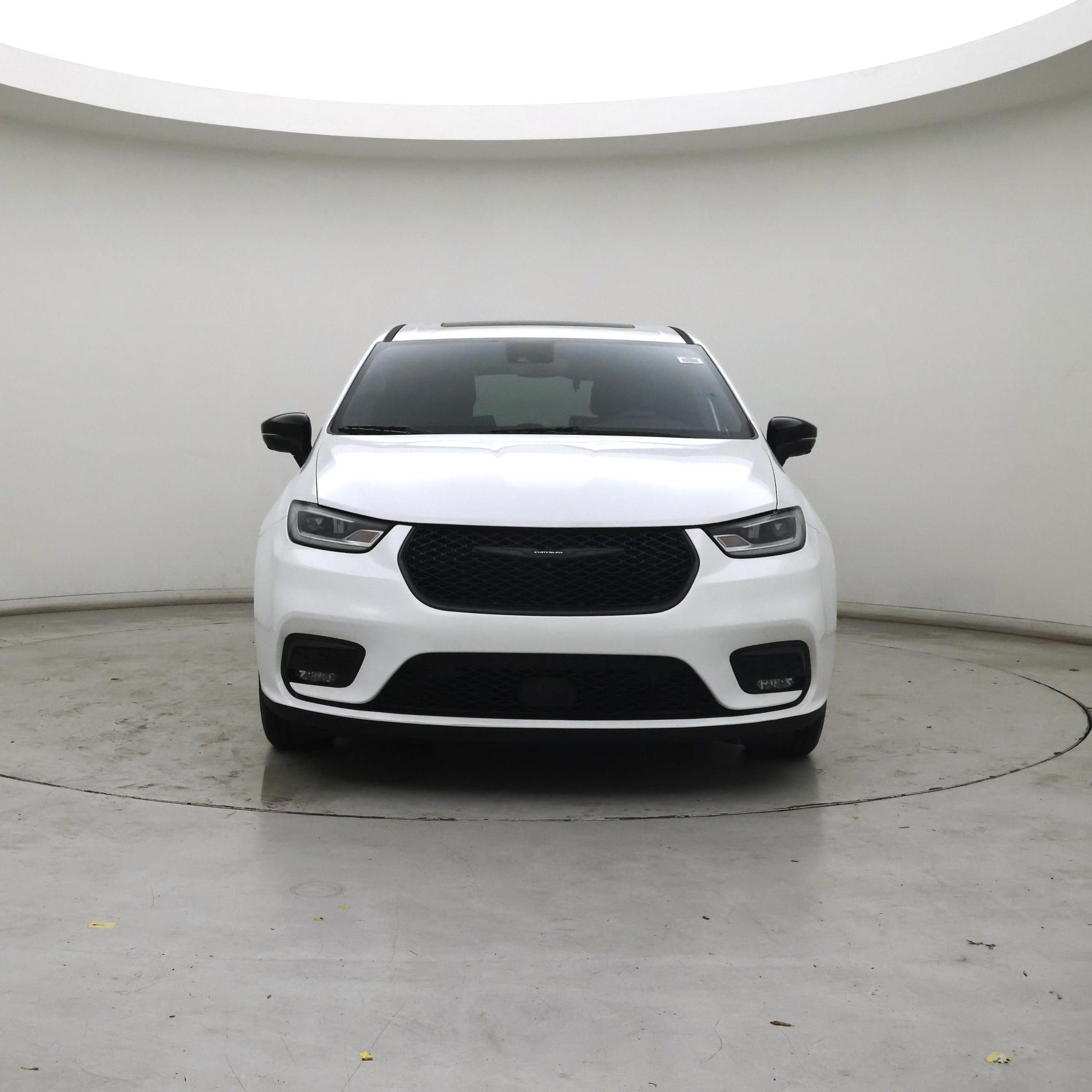 Thumbnail: 2023 Chrysler Pacifica - 5